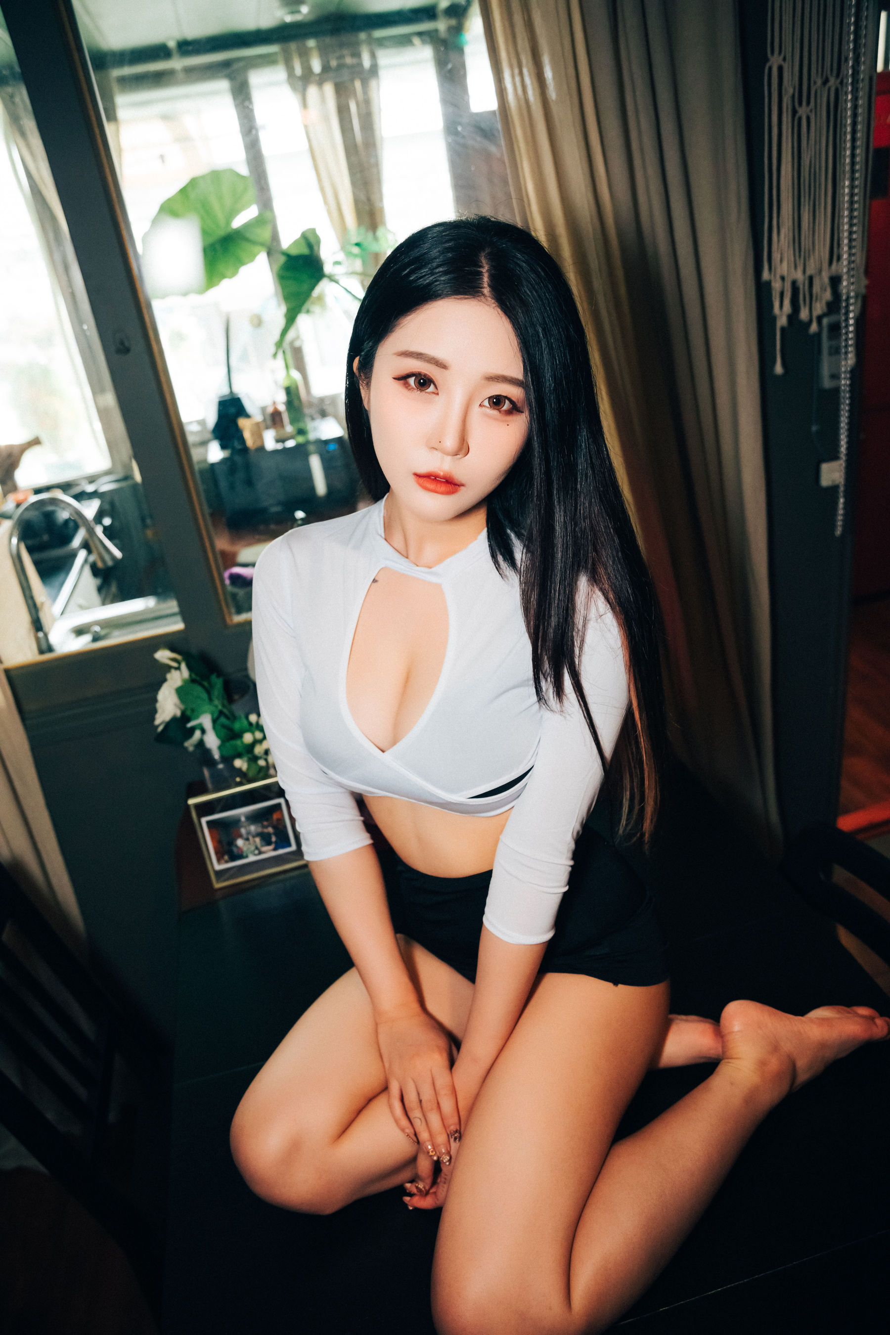 [LOOZY] Bomi – Roomate [52P] 2022-10-10 14:15:32 - 妍画集-妍画集