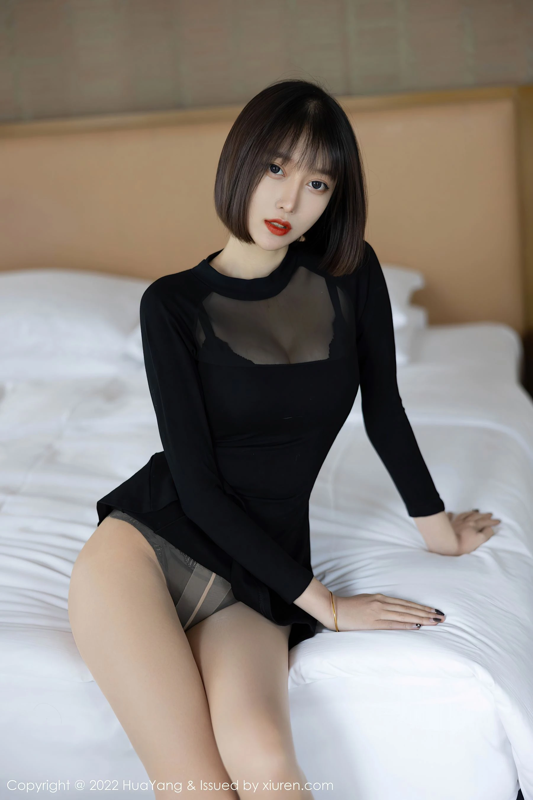 花漾 VOL.491 玥儿玥er 丝袜美腿性感短发美女写真 插图3