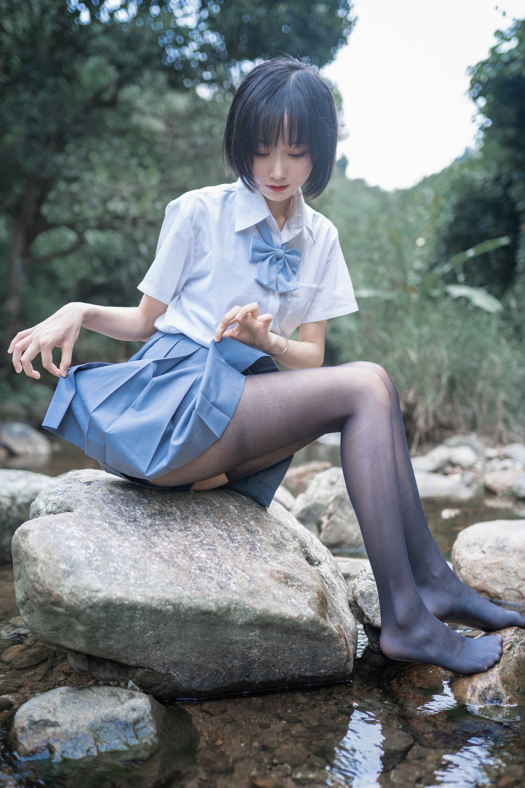 萌系小姐姐木绵绵OwO 水色溪边制服 [51P]-妍画集
