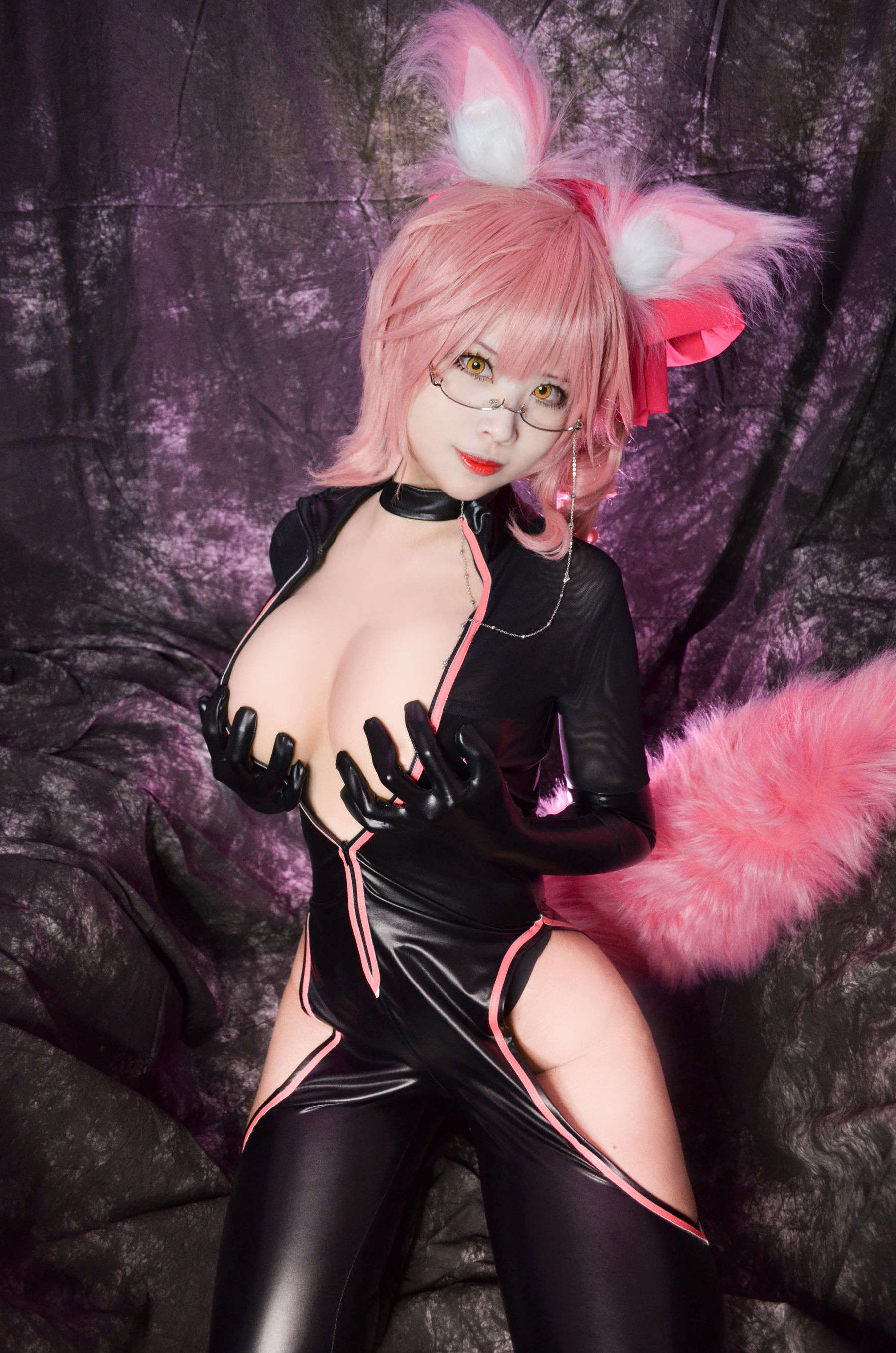 [Cosplay写真] Coser萱-KaYa – 玉藻前 皮衣Ver [15P]-妍画集