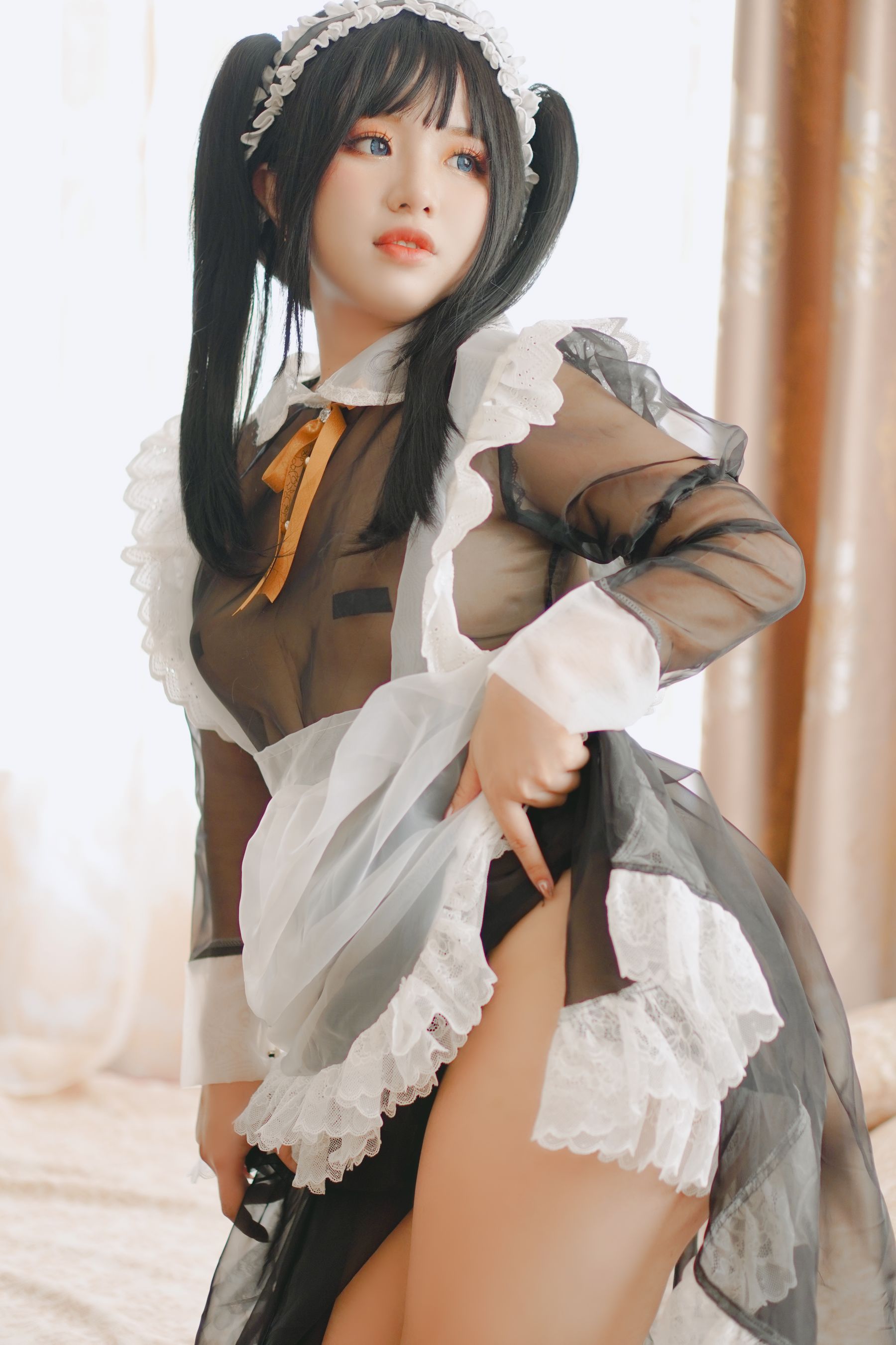 Chono Black – Transparent Maid [16P]-妍画集
