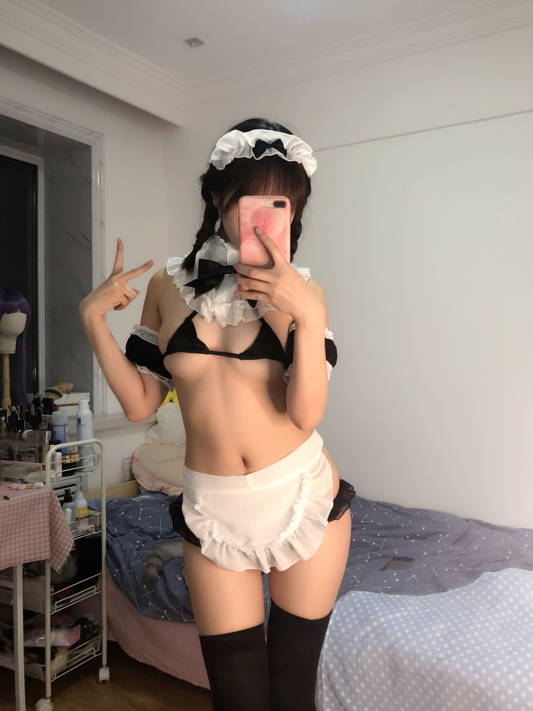 动漫博主雯妹 自拍本（1号本）女仆 [24P]-妍画集