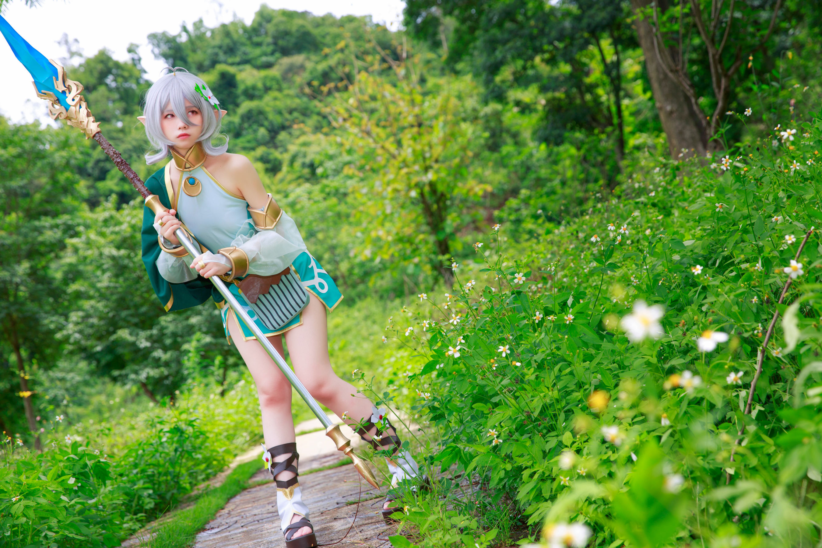 动漫博主G44不会受伤 – 可可萝 [16P]-妍画集