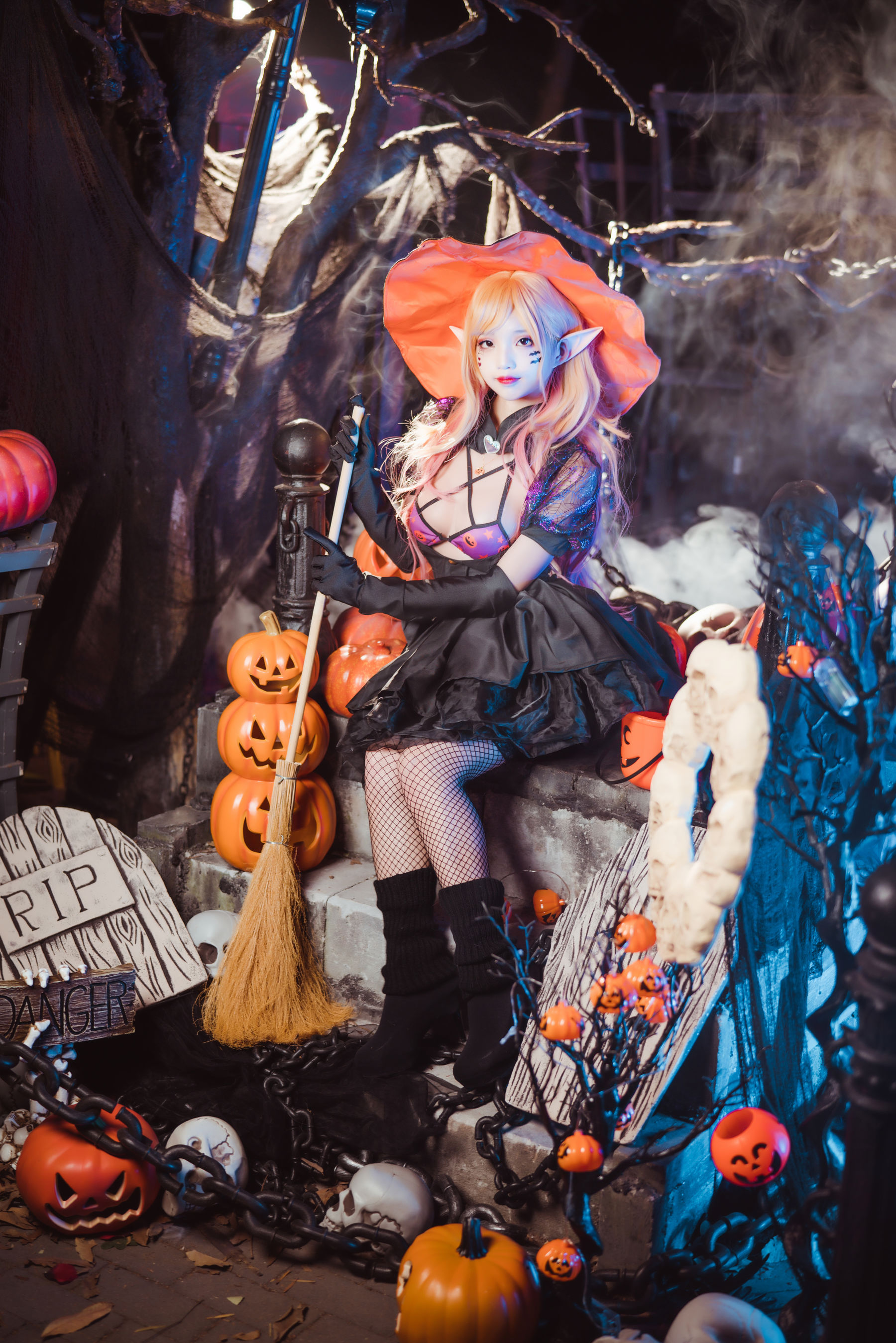 狐玖玖 – 喜多川万圣节 [14P]-妍画集