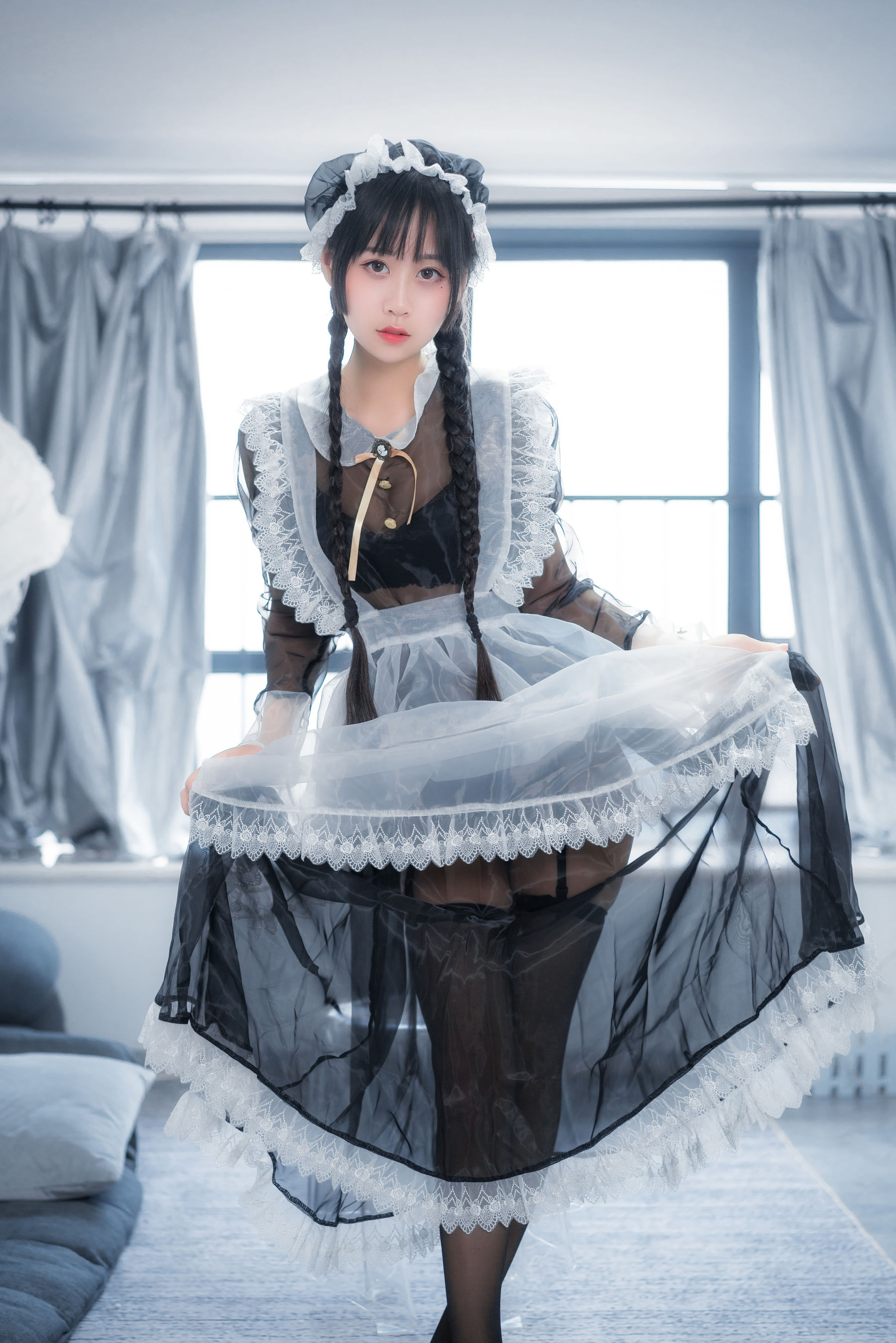 阳光美少女萌芽儿o0 – 透明女仆2 [27P]-妍画集