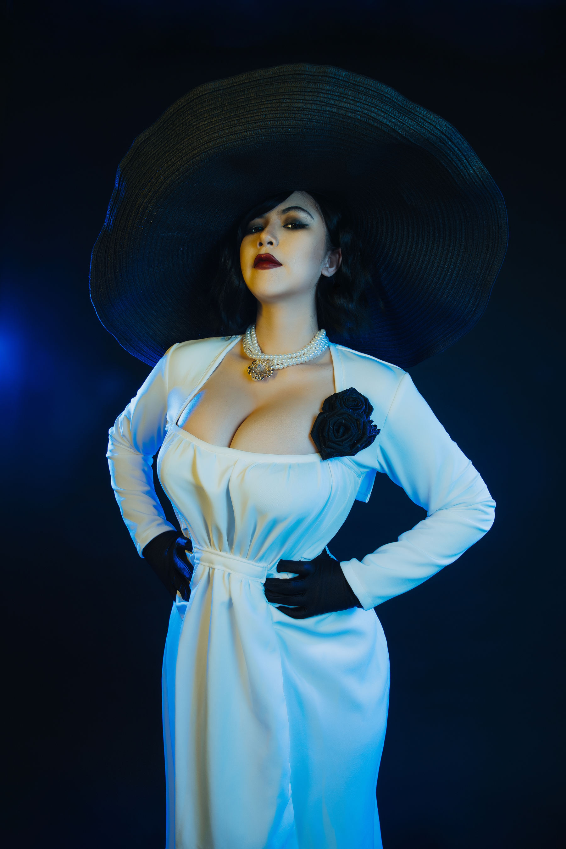 Uy Uy – Lady Dimitrescu [26P]-妍画集