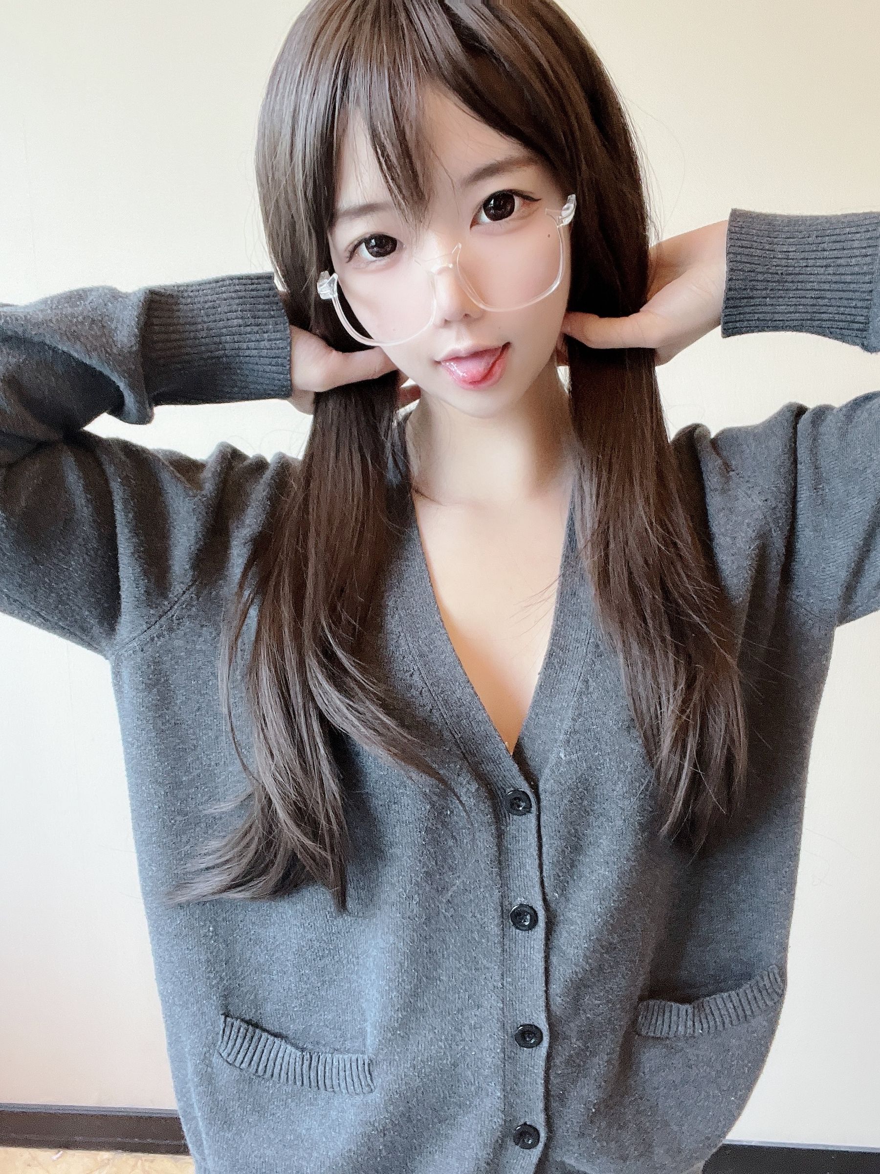 莉犬酱 – 黑丝白蕾丝 [51P]-妍画集