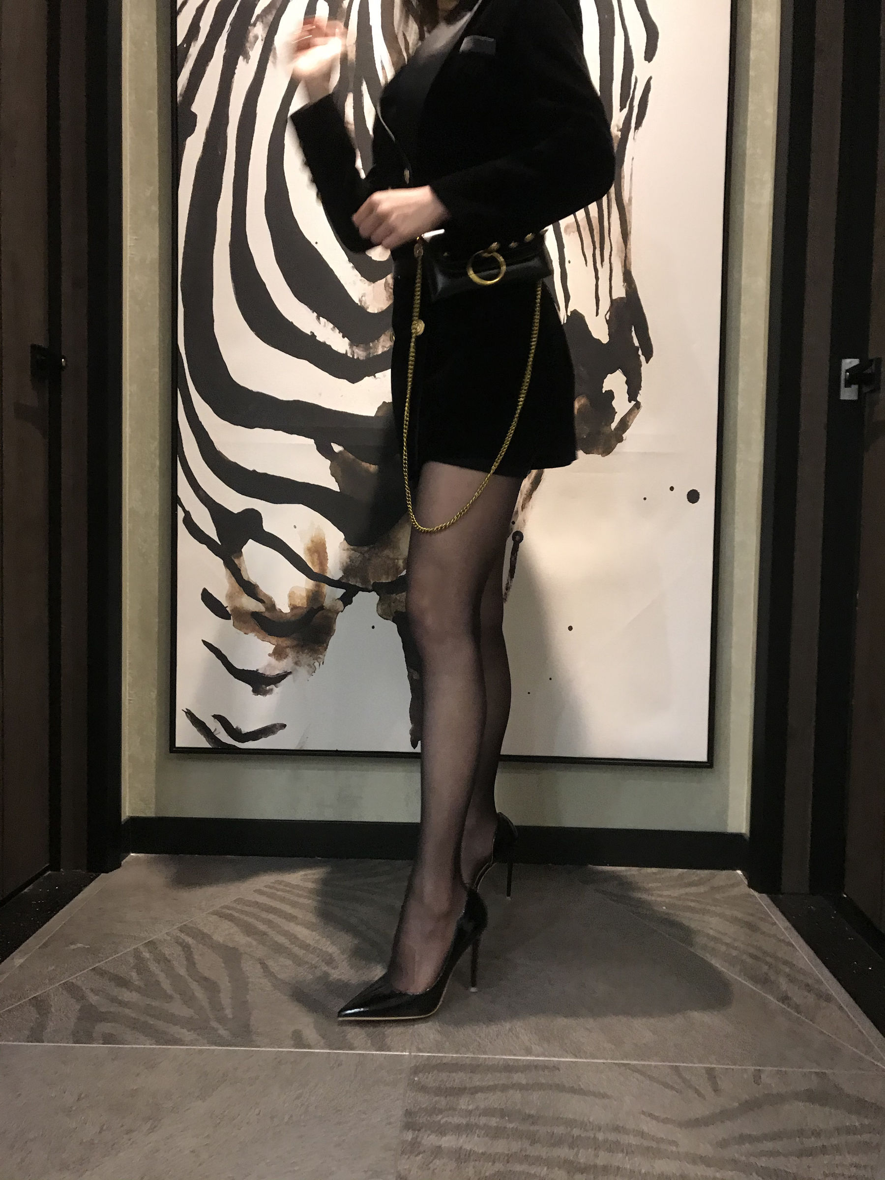 丝足博主麋鹿_Monroe 2020.03.15 会所黑丝 [18P] 插图3