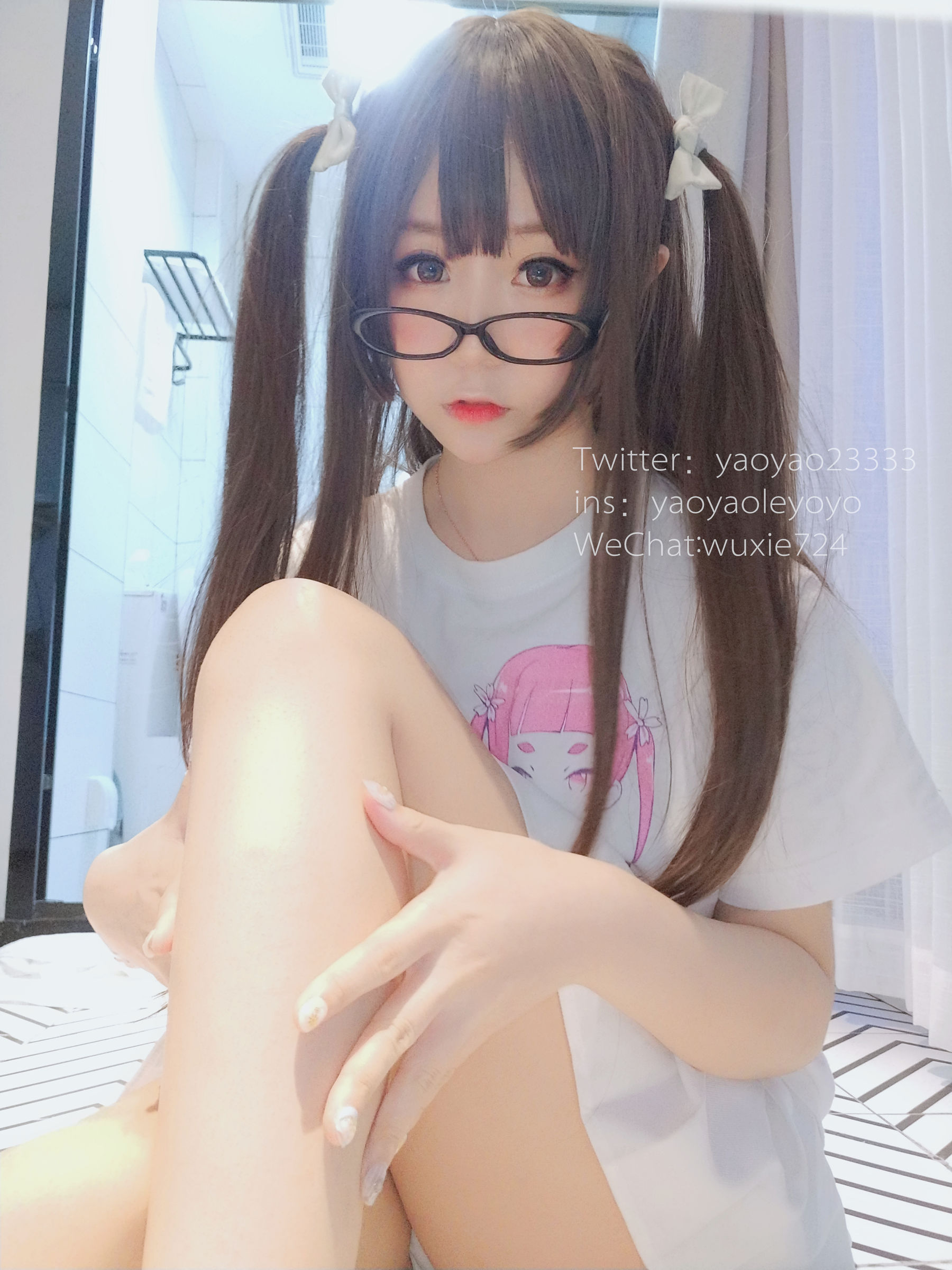 [萝莉COS] 摇摇乐yoyo – 浴巾风情 [46P] 插图3