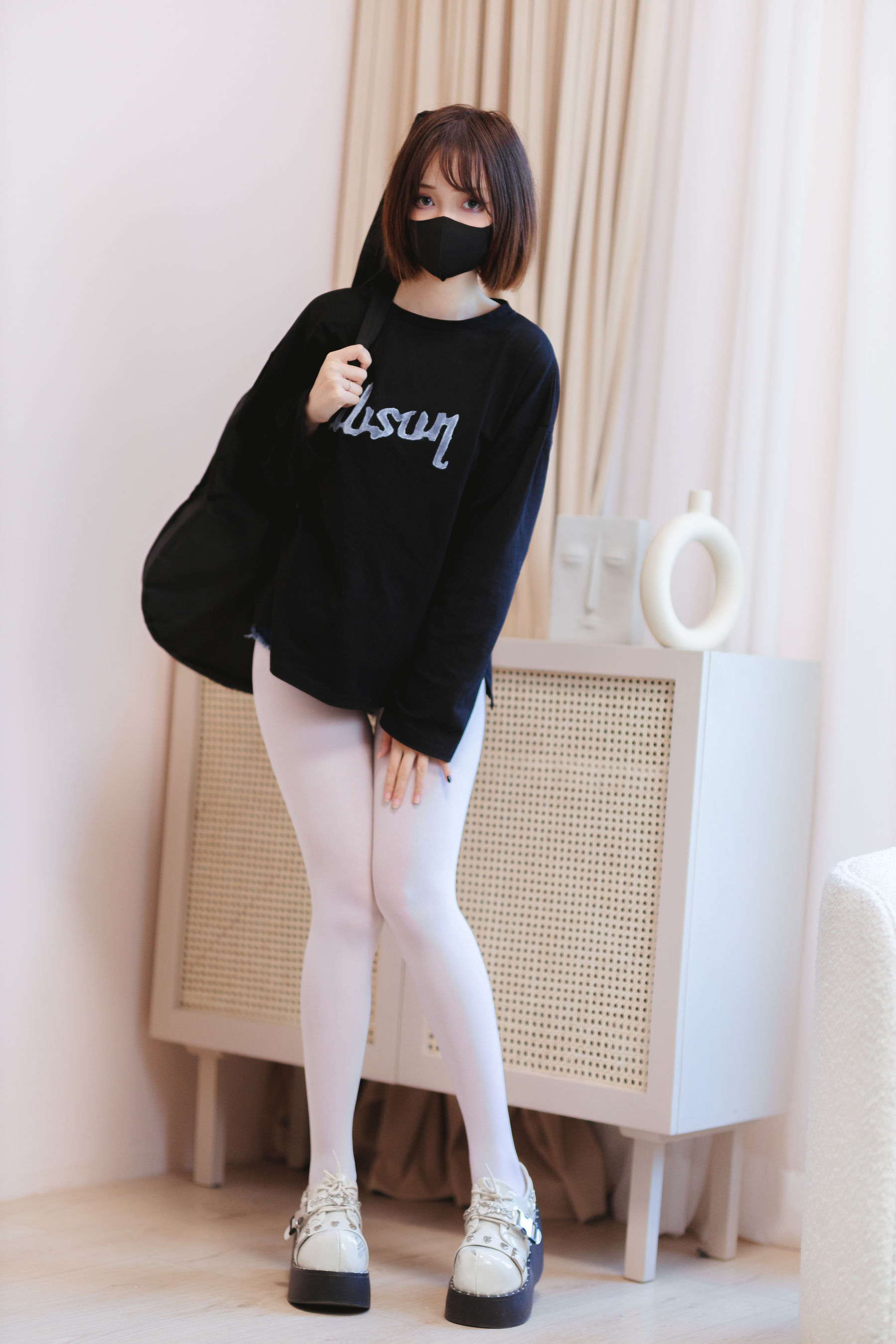 洛桑w伊梓 – 升玖老师 [38P]-妍画集