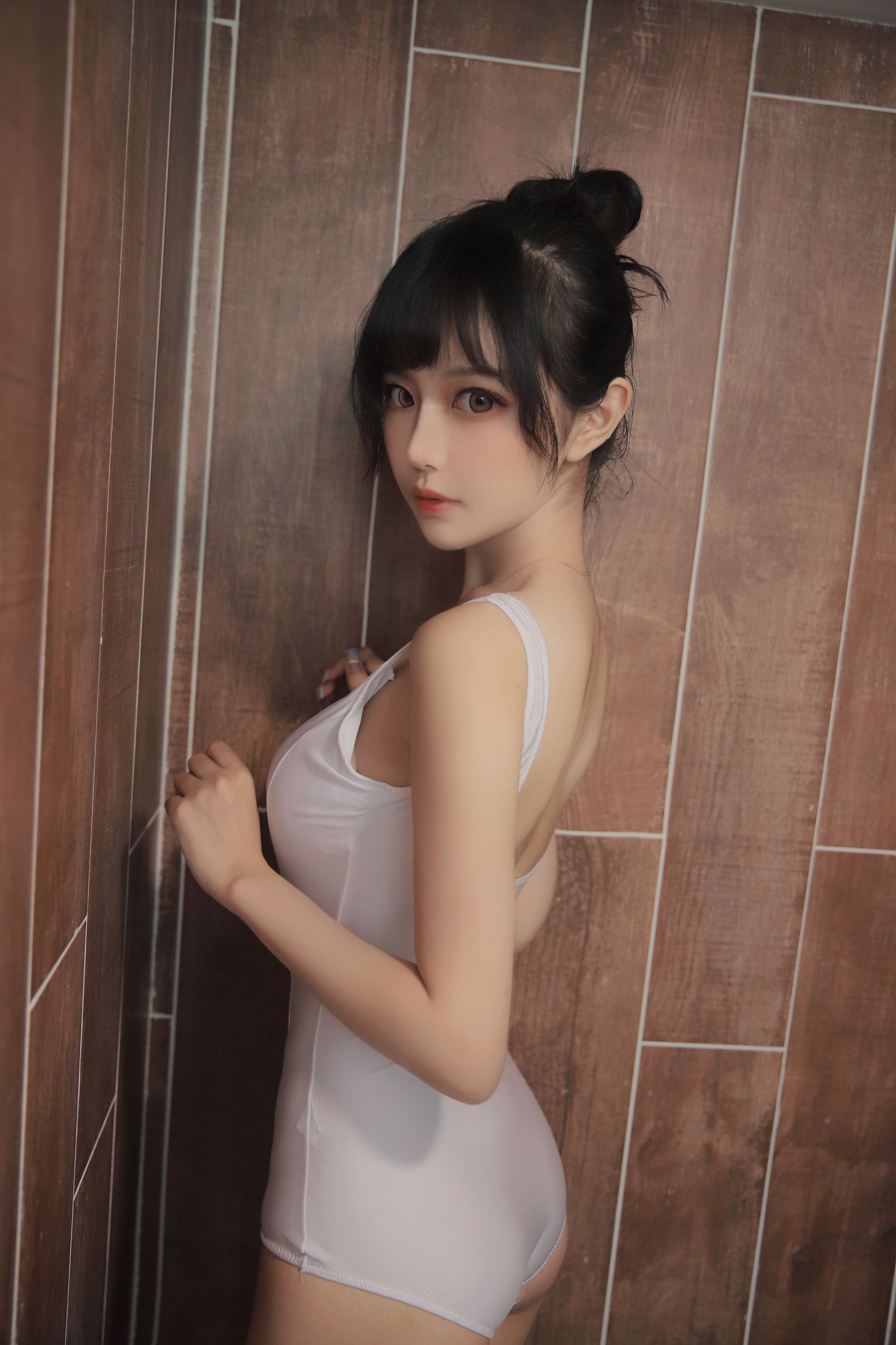 Shika小鹿鹿 – 半透浴室 [22P]-妍画集