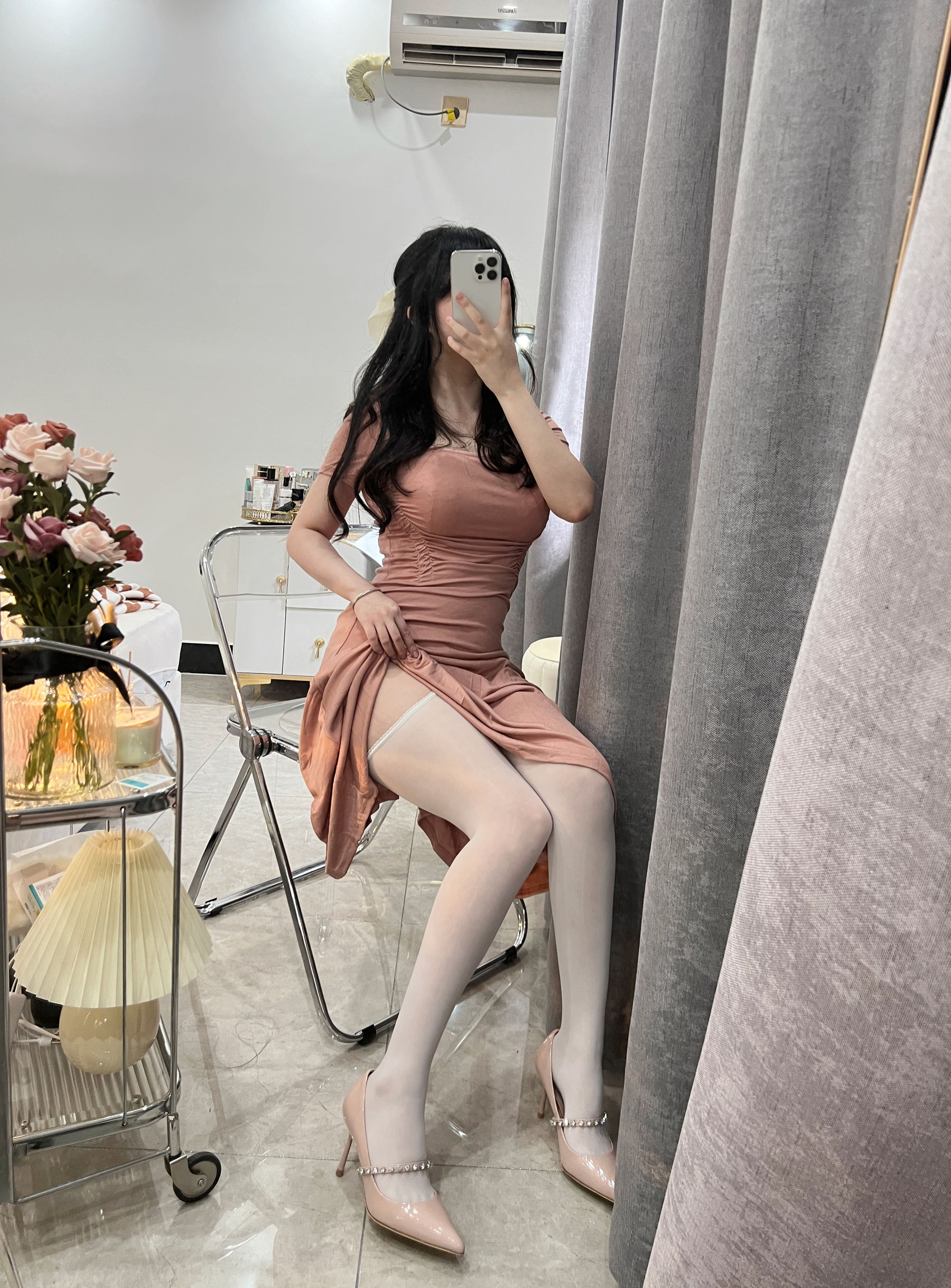 蜜桃少女是依酱呀 – 人妻 [31P]-妍画集