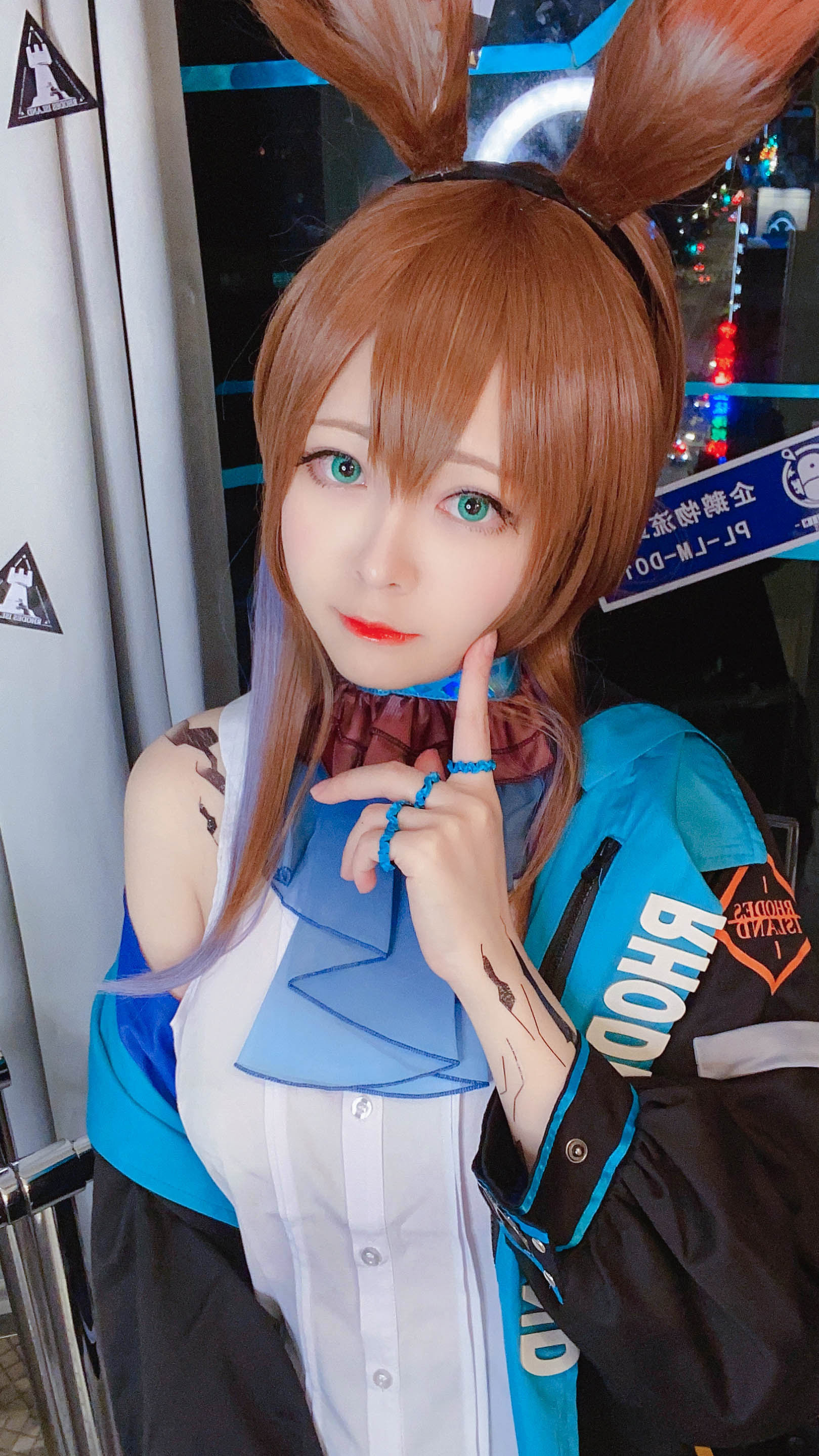 COS妹子Arty亞緹 – 自拍 [17P]-妍画集