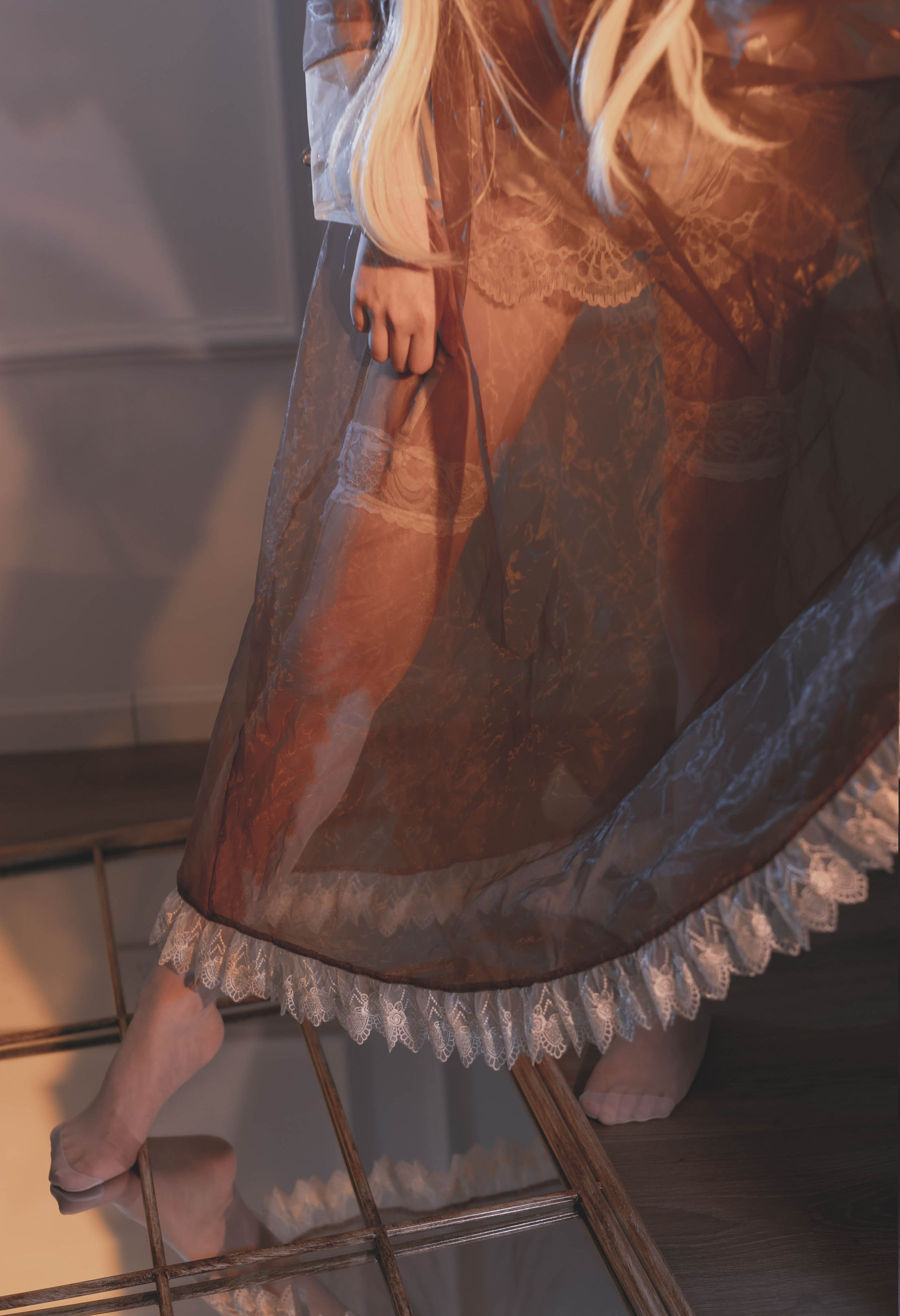 福利姬嘎潼 – 透明女仆 [29P]-妍画集