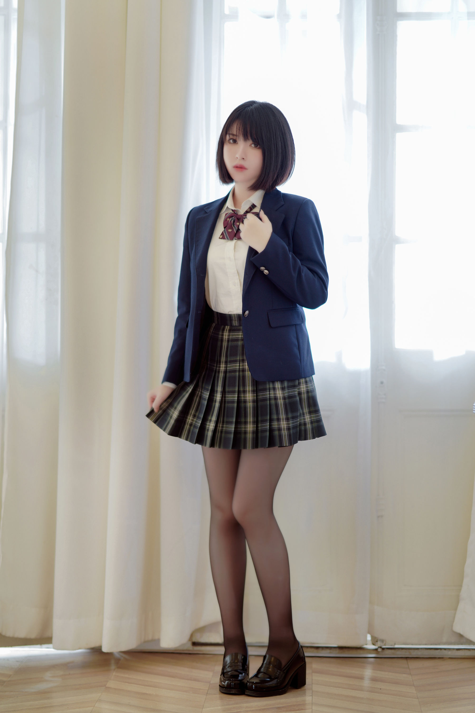 半半子 – 彼女の制服姿が好き [54P]-妍画集