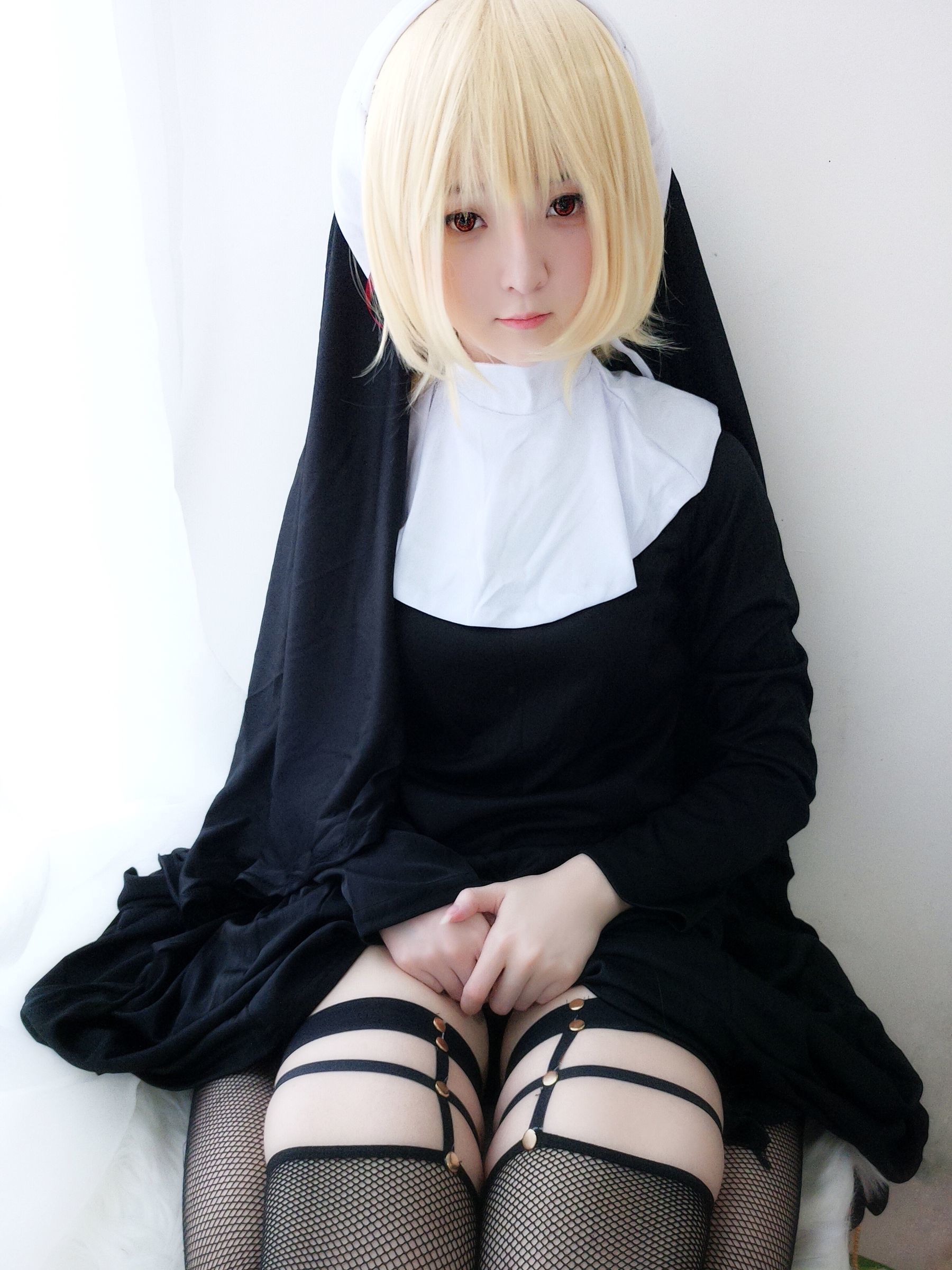 [萝莉COS] 一小央泽 – 修女小姐姐（黑） [21P]-妍画集