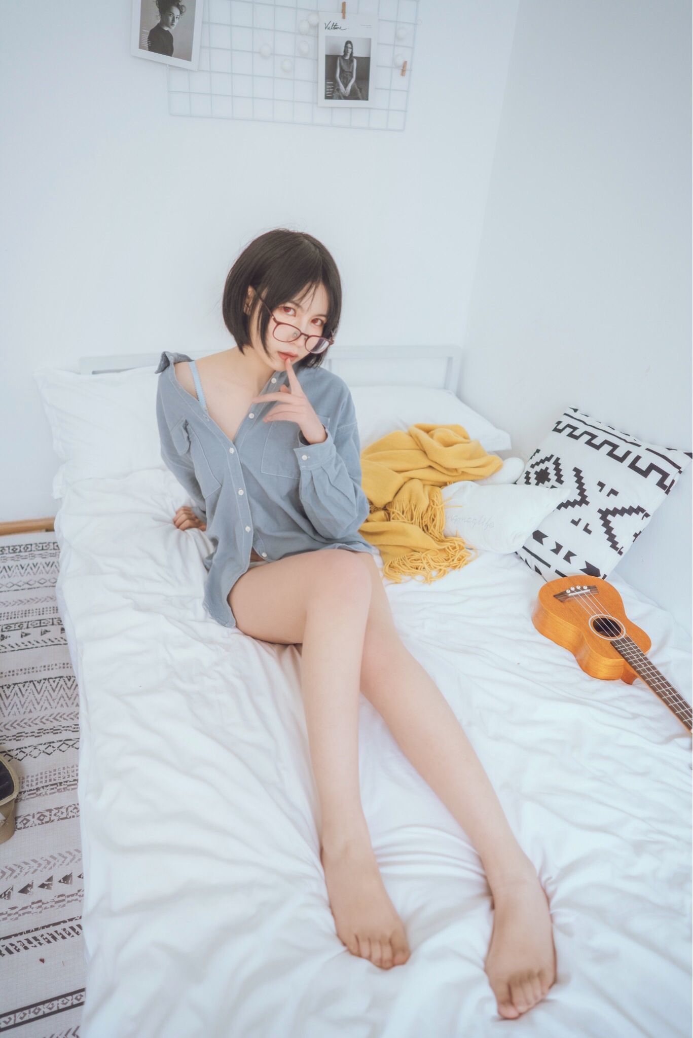 COSER美女逐月su 蓝色衬衫 [22P] 插图5