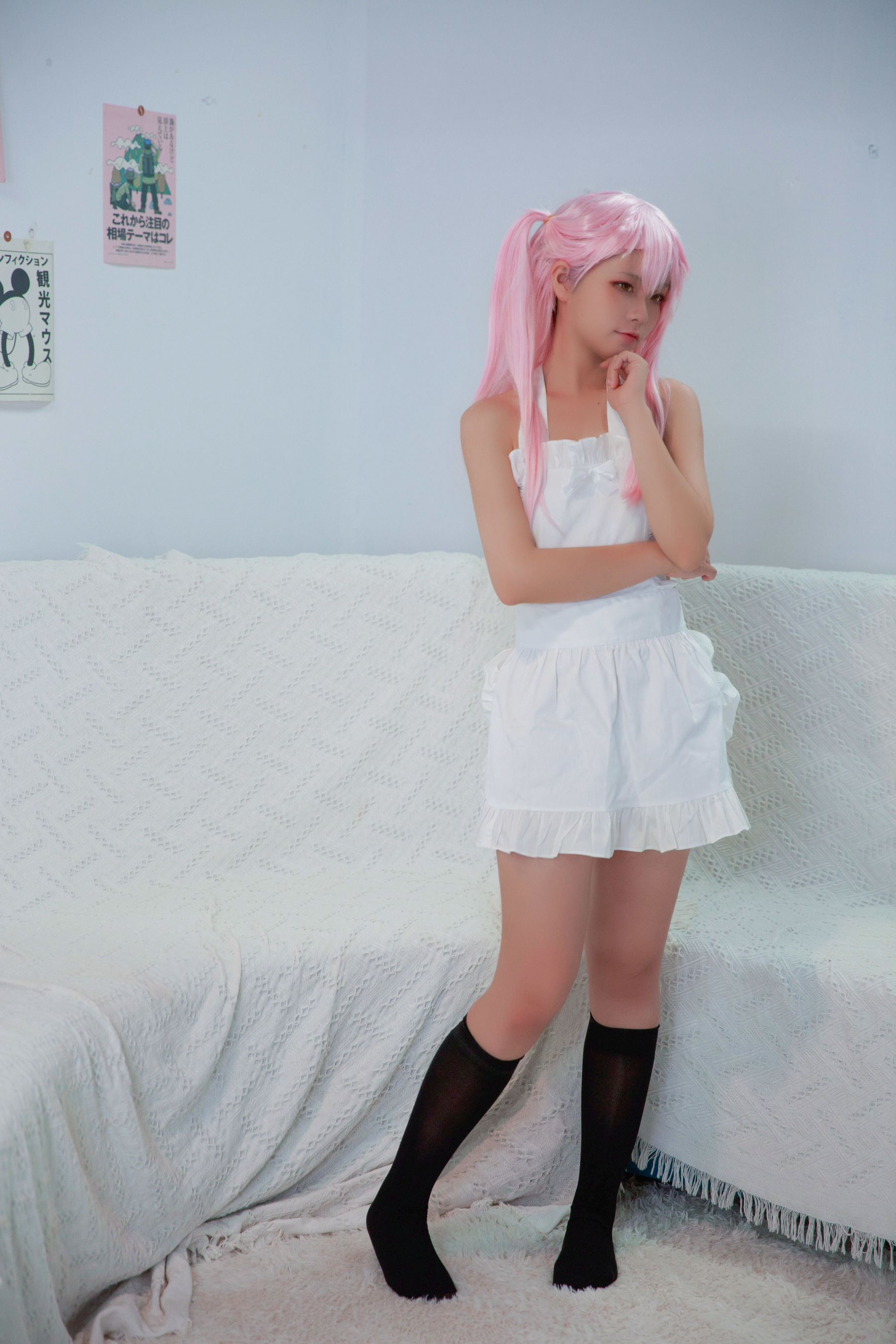 动漫博主G44不会受伤 – 小黑围裙 [20P]-妍画集