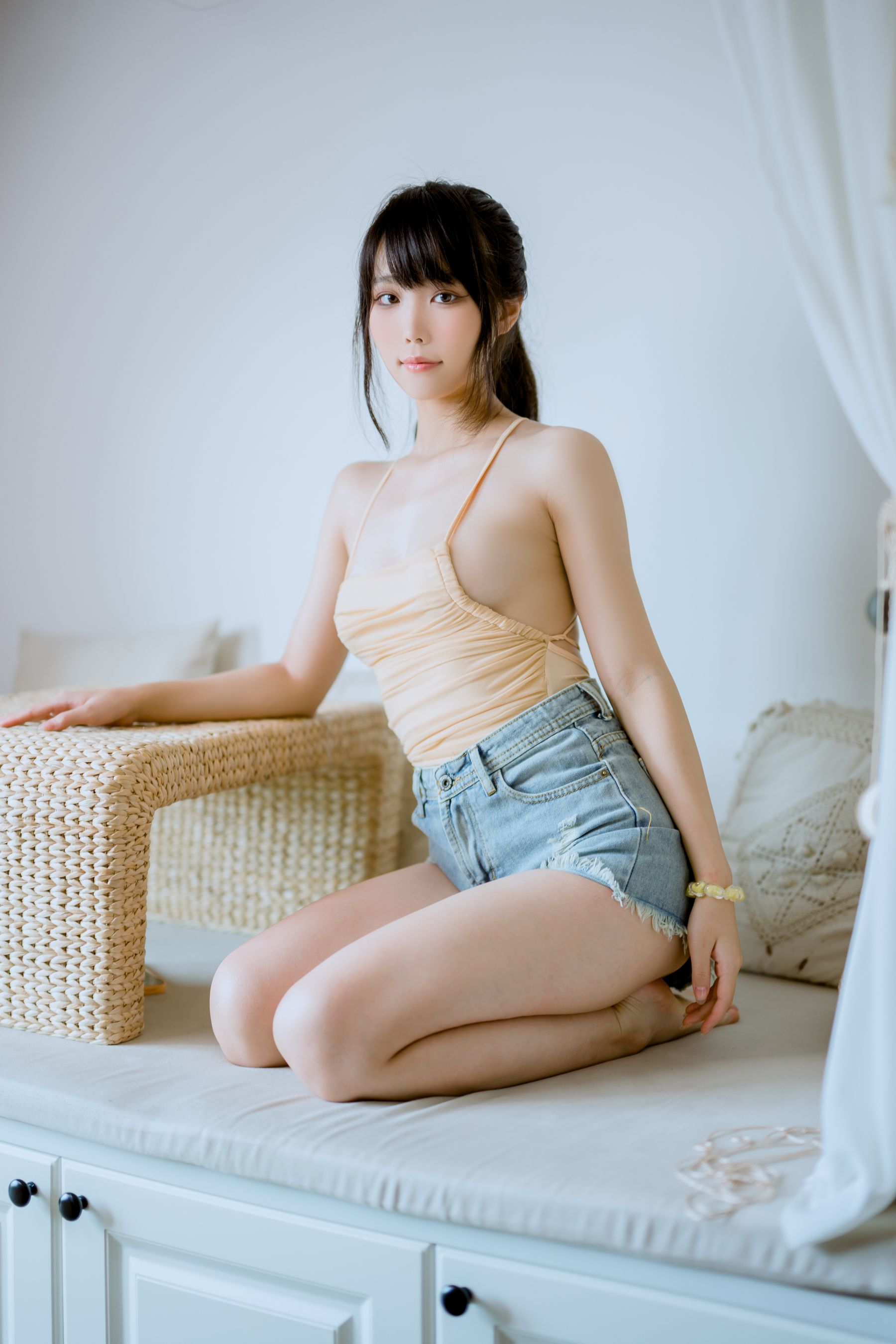 Cosplay汪知子 – 观察柠檬 [41P]-妍画集