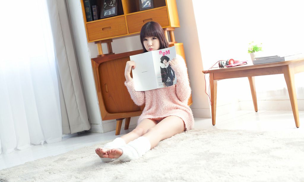 韩国妹子洪智妍 Hong Ji Yeon 家居 [38P]-妍画集