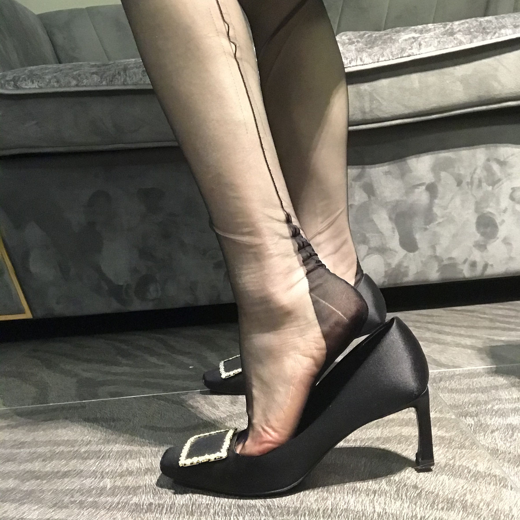 丝足博主麋鹿_Monroe 2020.04.13 皮草丝惑 [52P]-妍画集