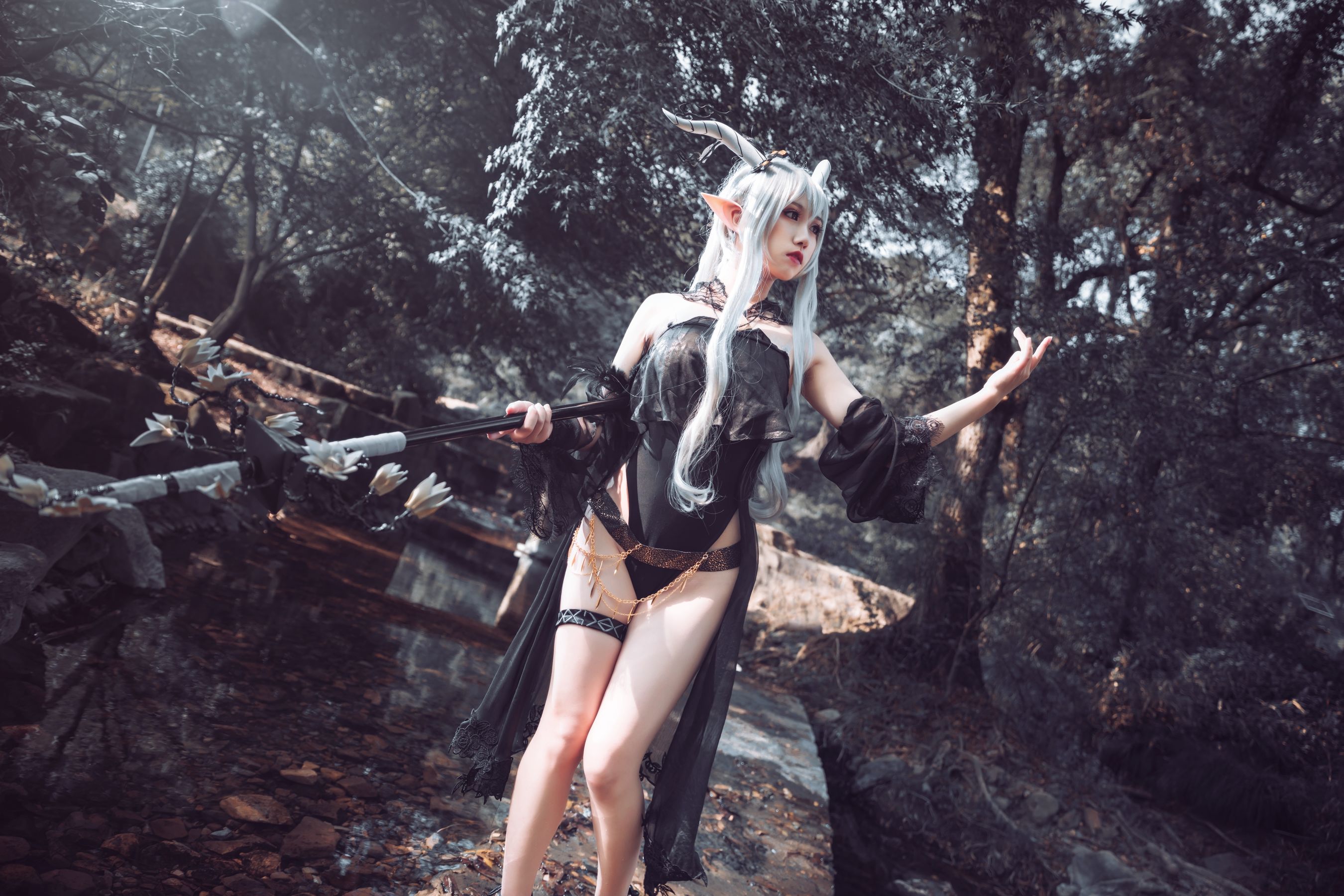 芋圆侑子SJ_ – 闪灵泳装 [9P]-妍画集