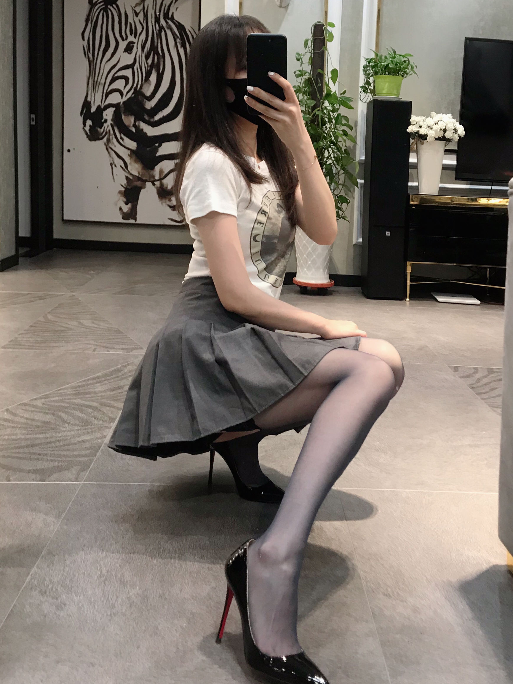 丝足博主麋鹿_Monroe 2020.06.09 黑蕾丝半筒袜 [16P]-妍画集