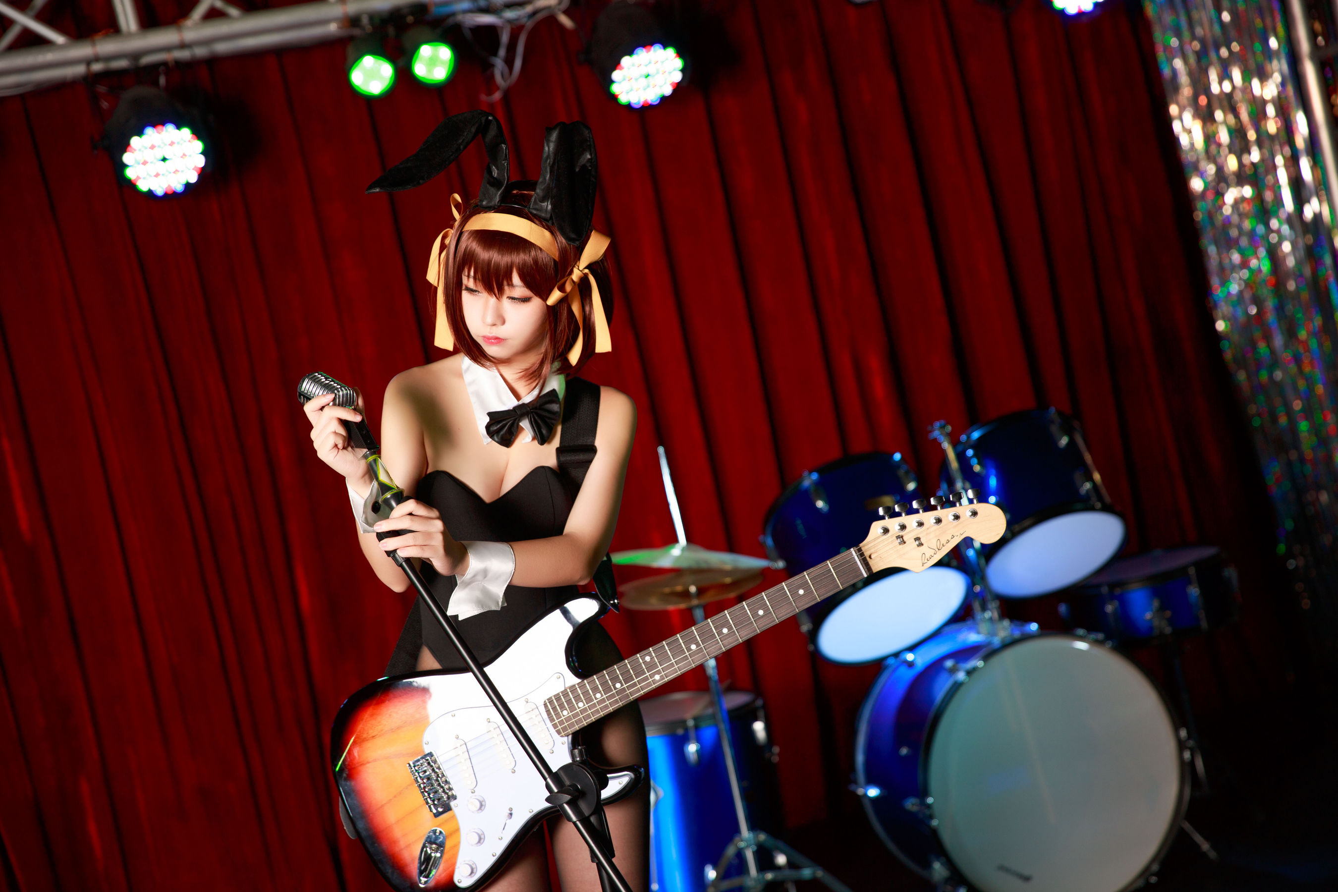 动漫博主G44不会受伤 – 凉宫 兔女郎 [17P]-妍画集