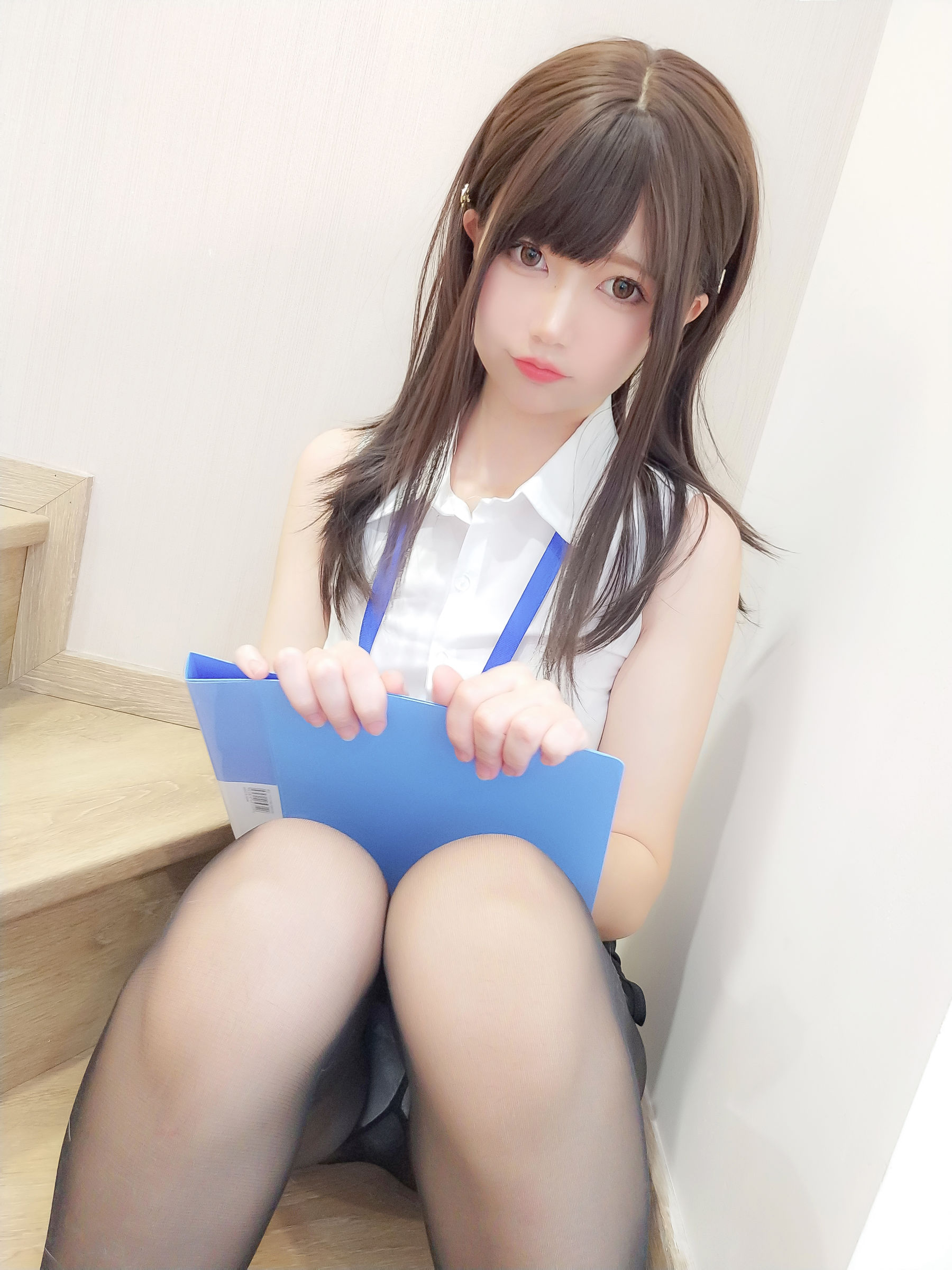 NAGISA魔物喵[fantia] – 仕事中～ [13P]-妍画集