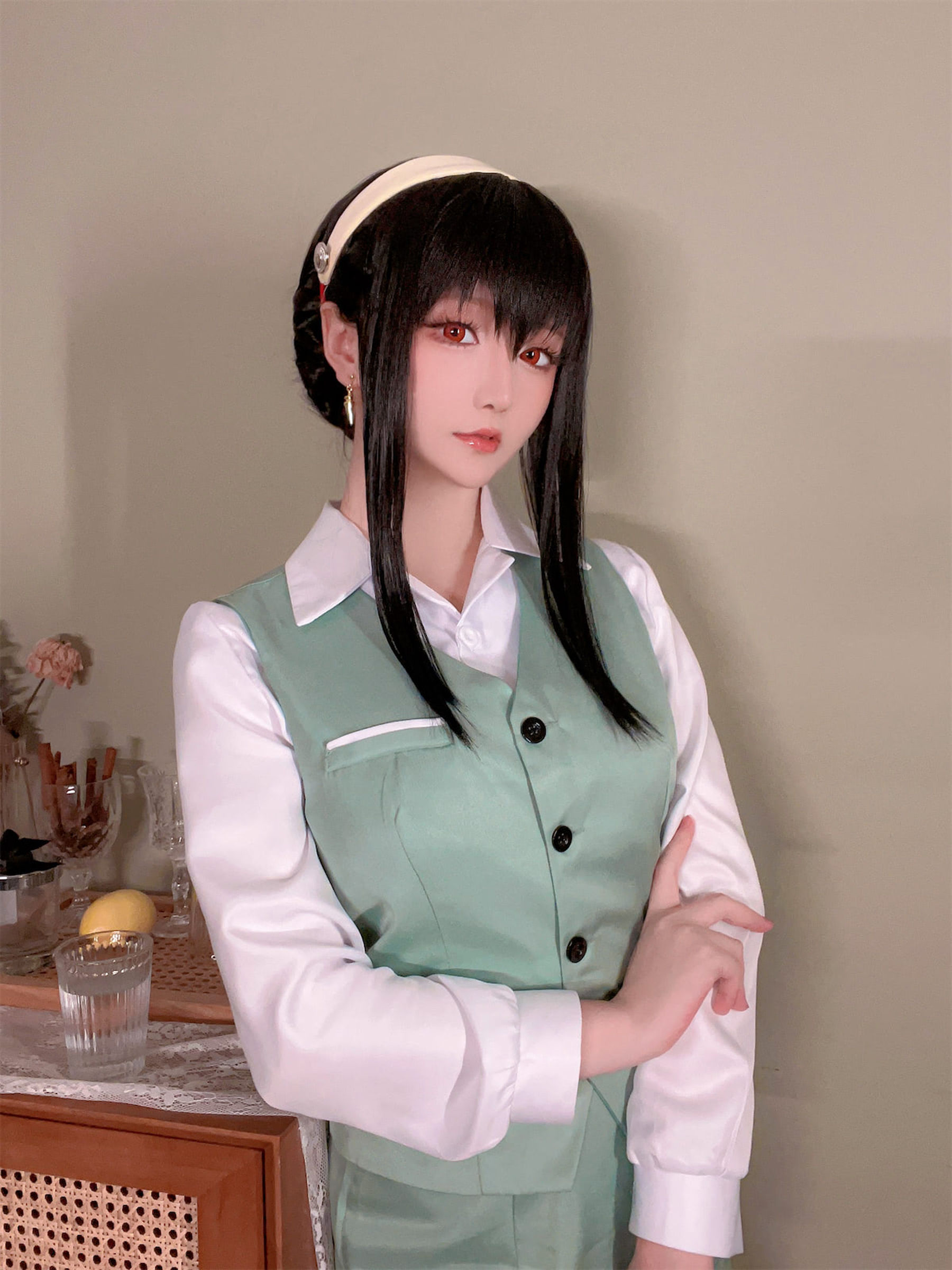 Coser小姐姐星之迟迟 – 圣诞节 约尔 OL制服 [71P]-妍画集