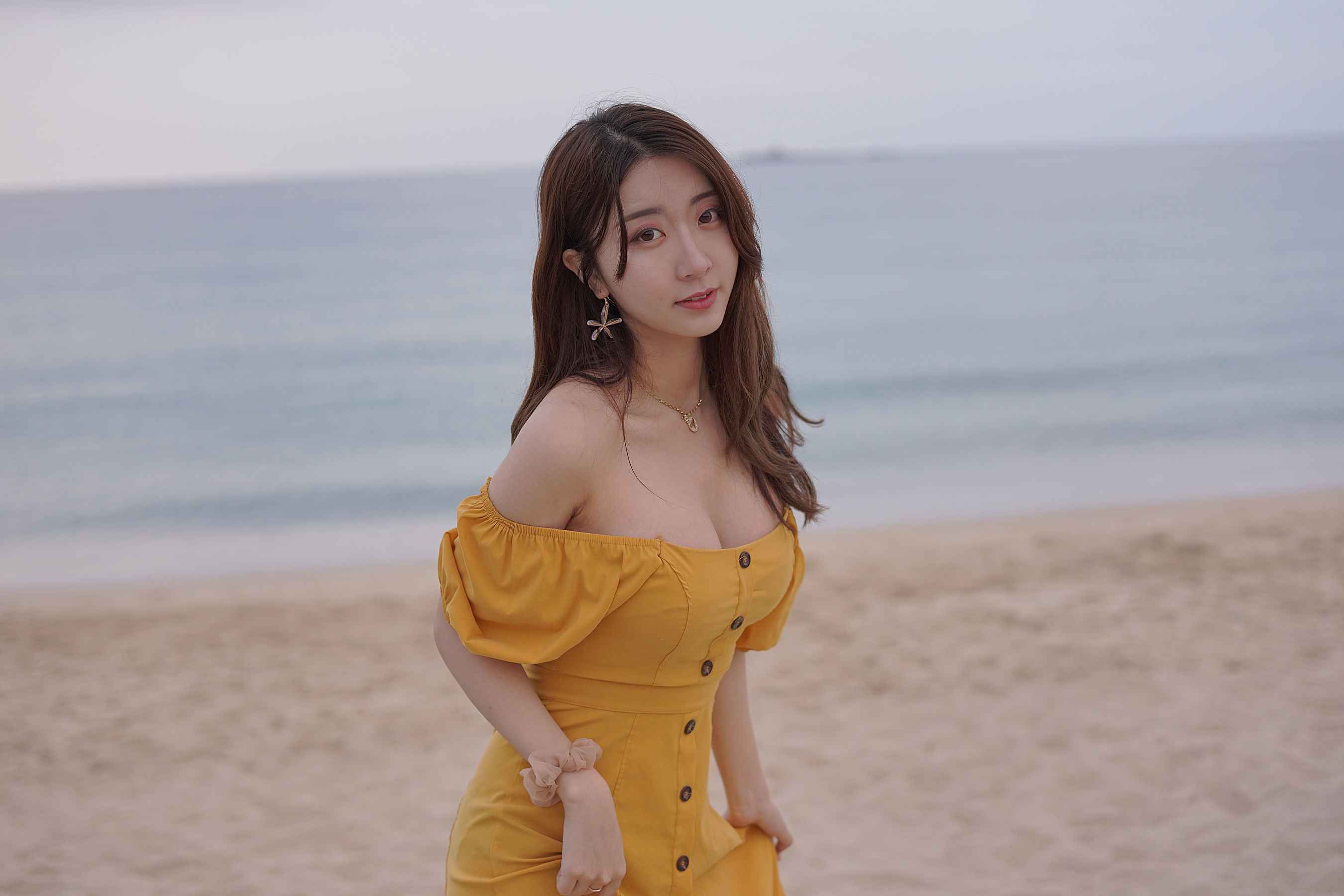 人气Coser黑川 – 海岛之旅 黄色连衣裙 [19P] 插图4