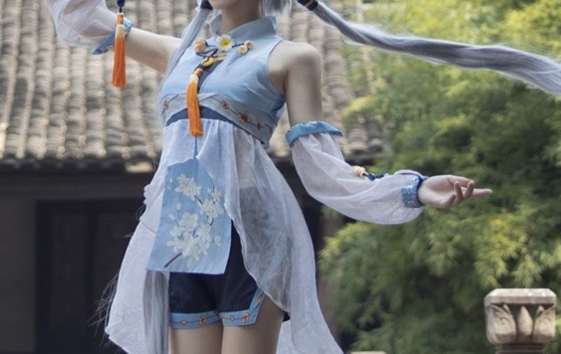 动漫博主南桃Momoko – 洛天依花语嫣然 [10P] 插图4