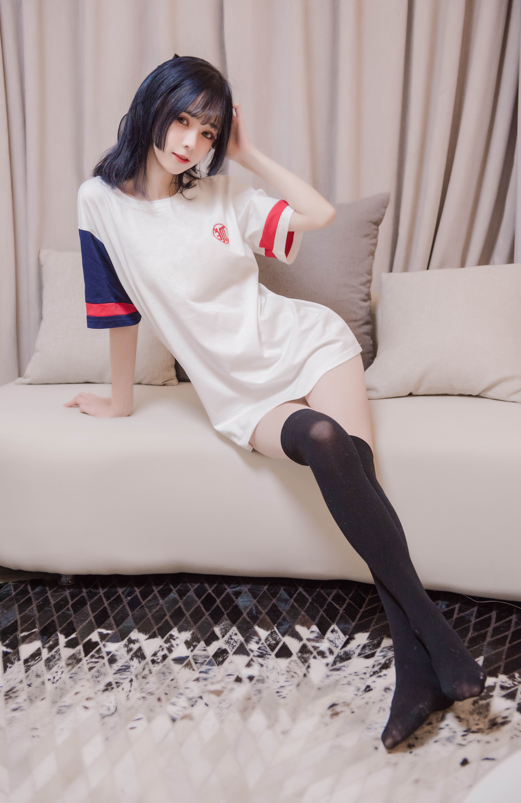 小妖精你的负卿 居家私服2 [9P] 插图3