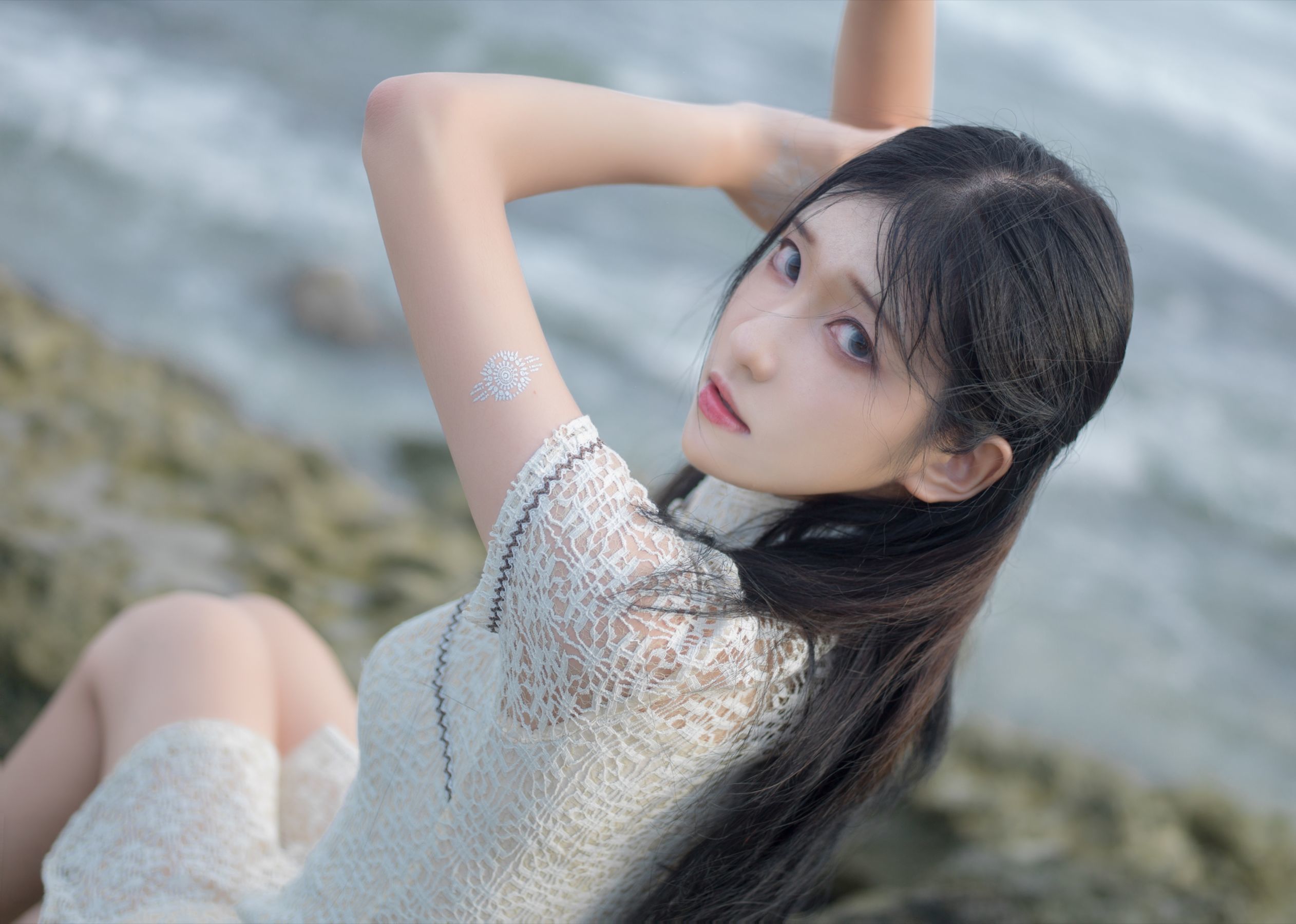 动漫博主南桃Momoko 街拍白旗袍 [11P] 2023-03-03 15:40:56 - 妍画集-妍画集