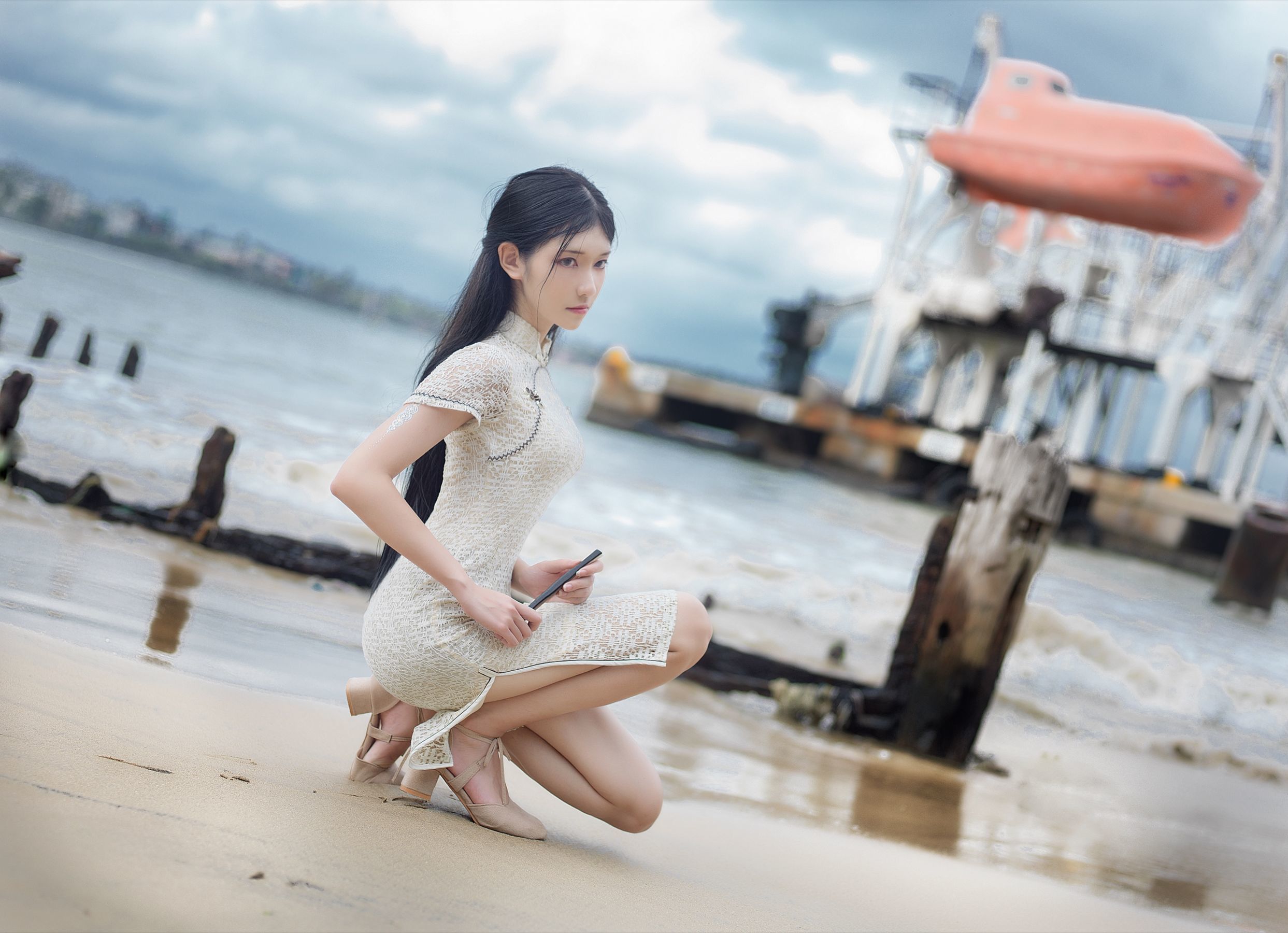 动漫博主南桃Momoko 街拍白旗袍 [11P] 插图7