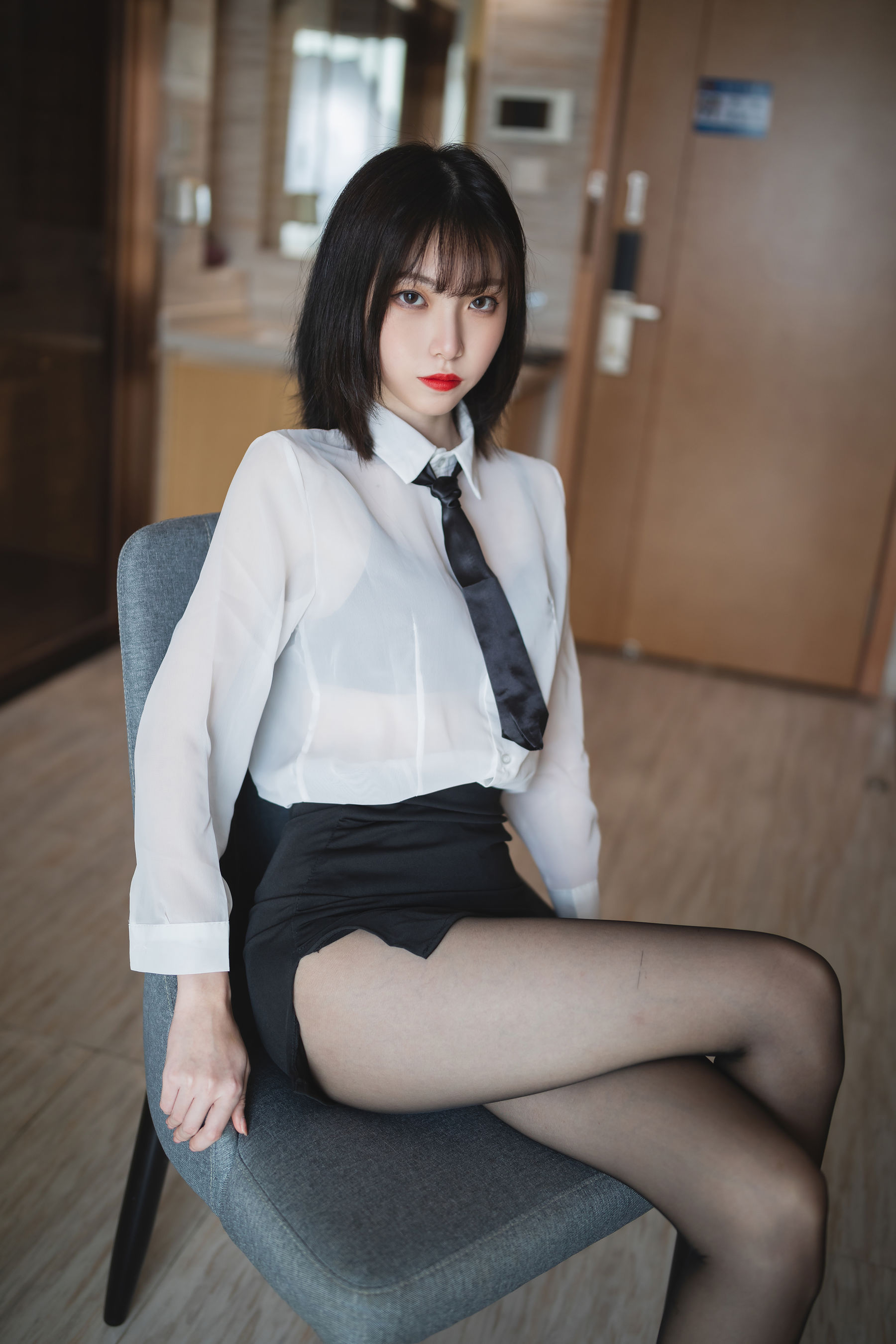 许岚 – OL制服 [41P] 2023-03-07 07:01:16 - 妍画集-妍画集