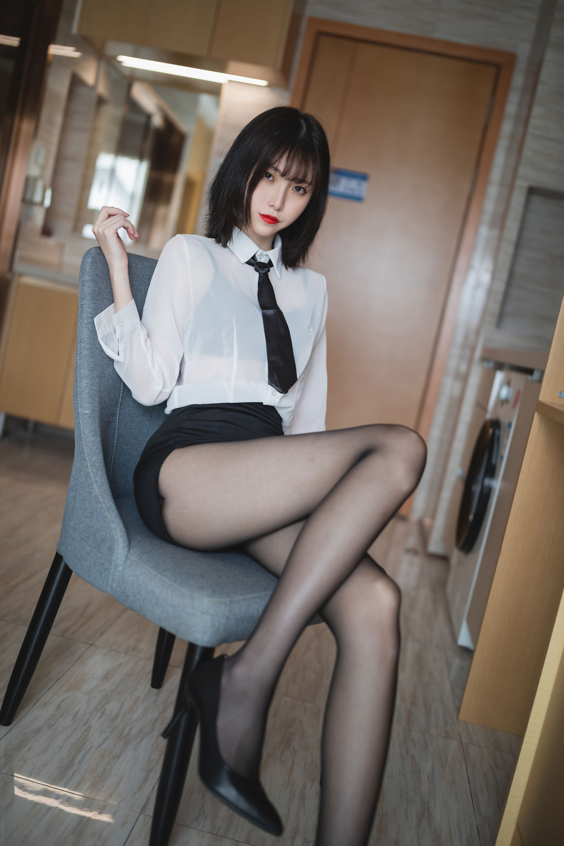 许岚 – OL制服 [41P] 插图3