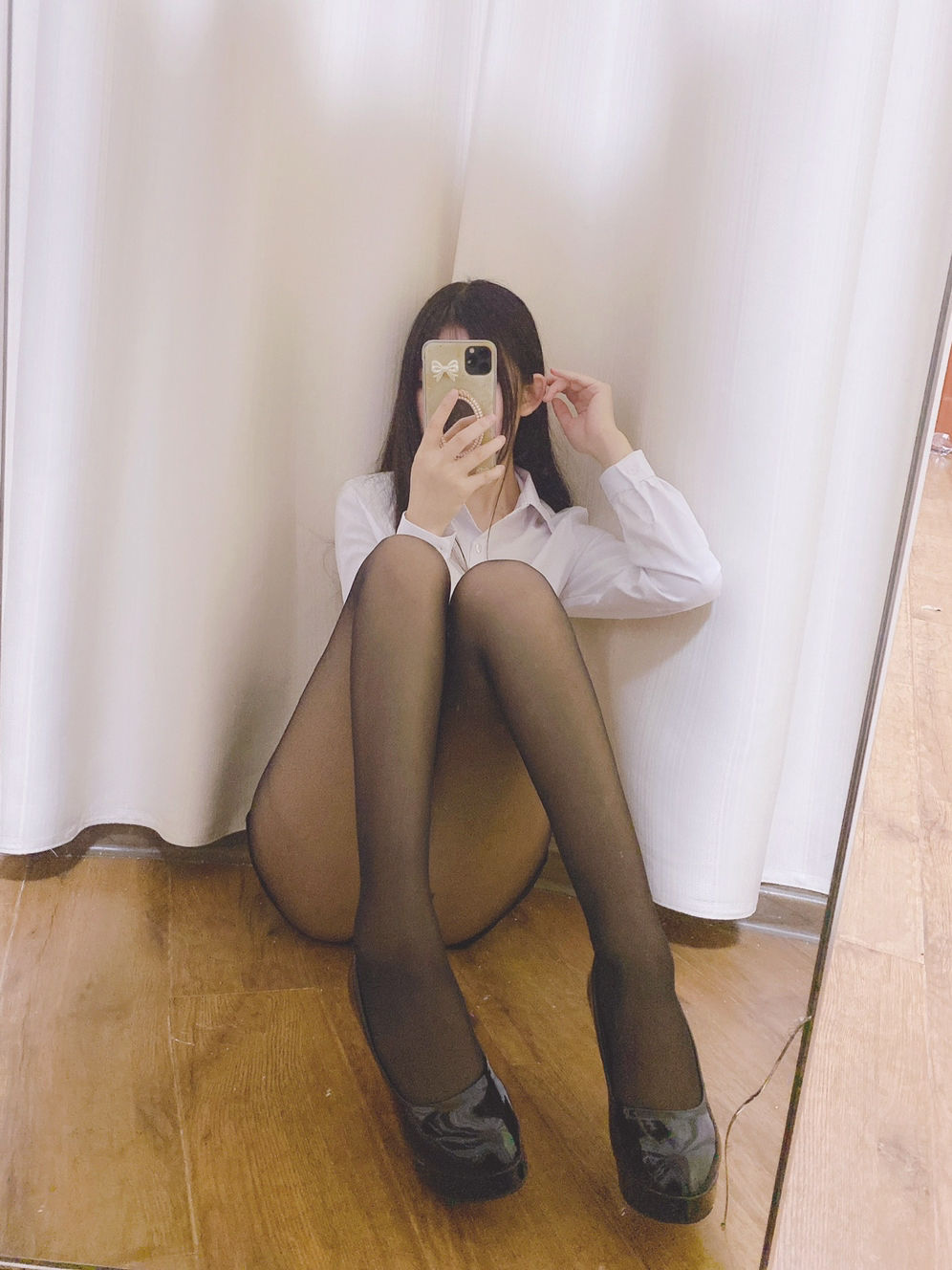 Coser衣衣 – OL制服 [26P] 2023-04-10 04:17:08 - 妍画集-妍画集