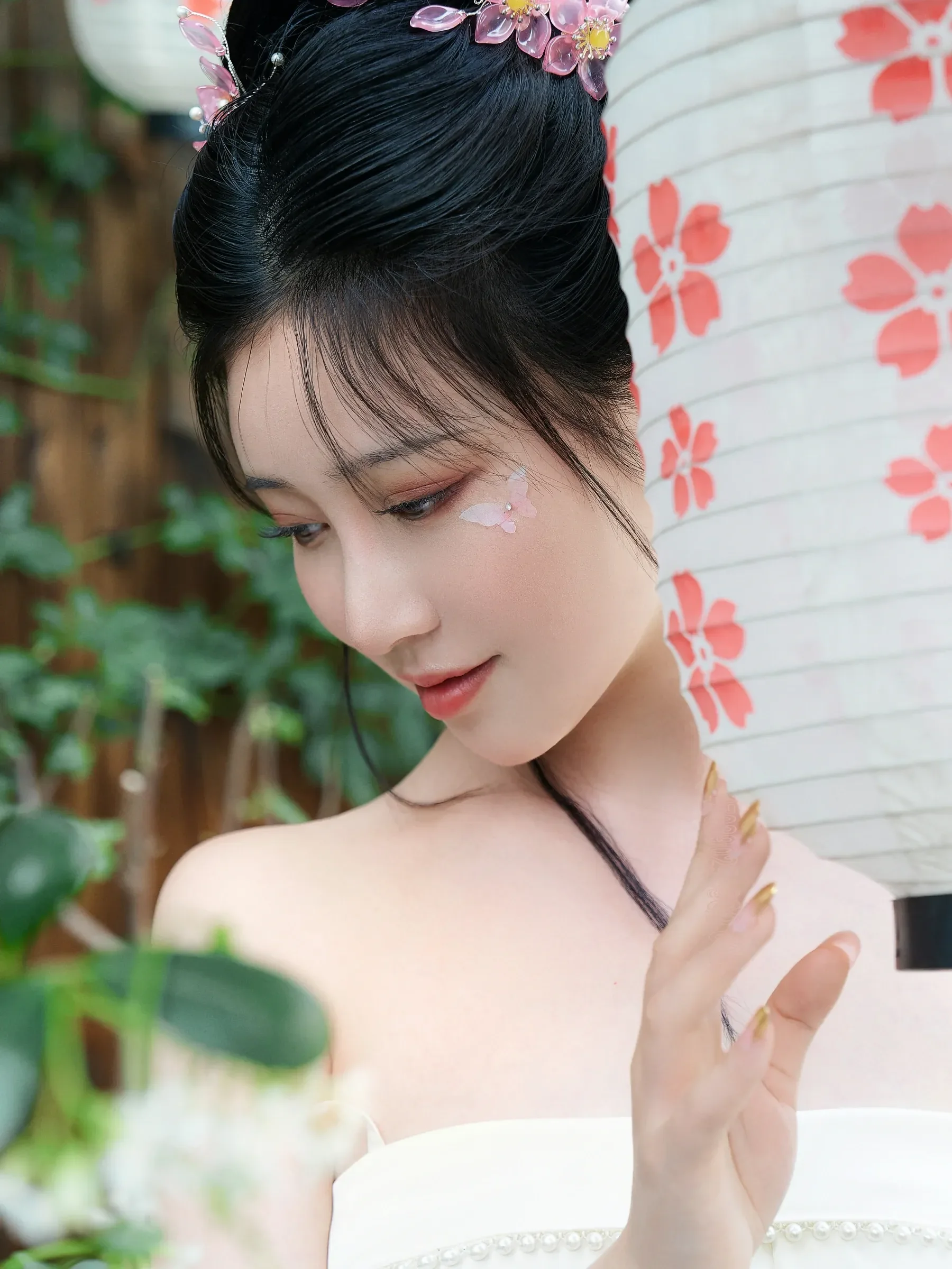 年年Nnian – 花间集 [39P] 2024-04-25 22:30:00 - 妍画集-妍画集