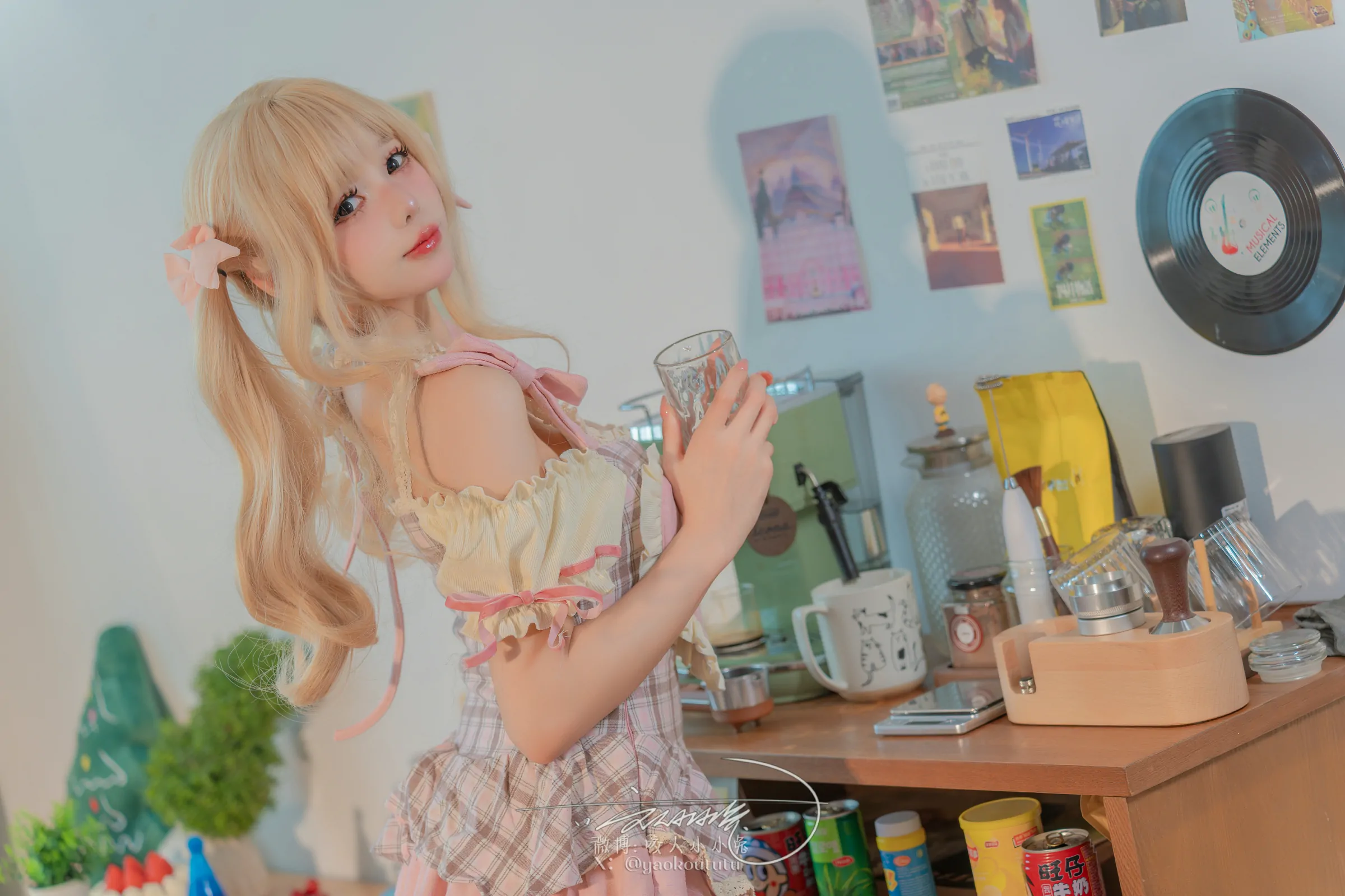 咬一口兔娘 - 居家甜妹 [76P] 插图2