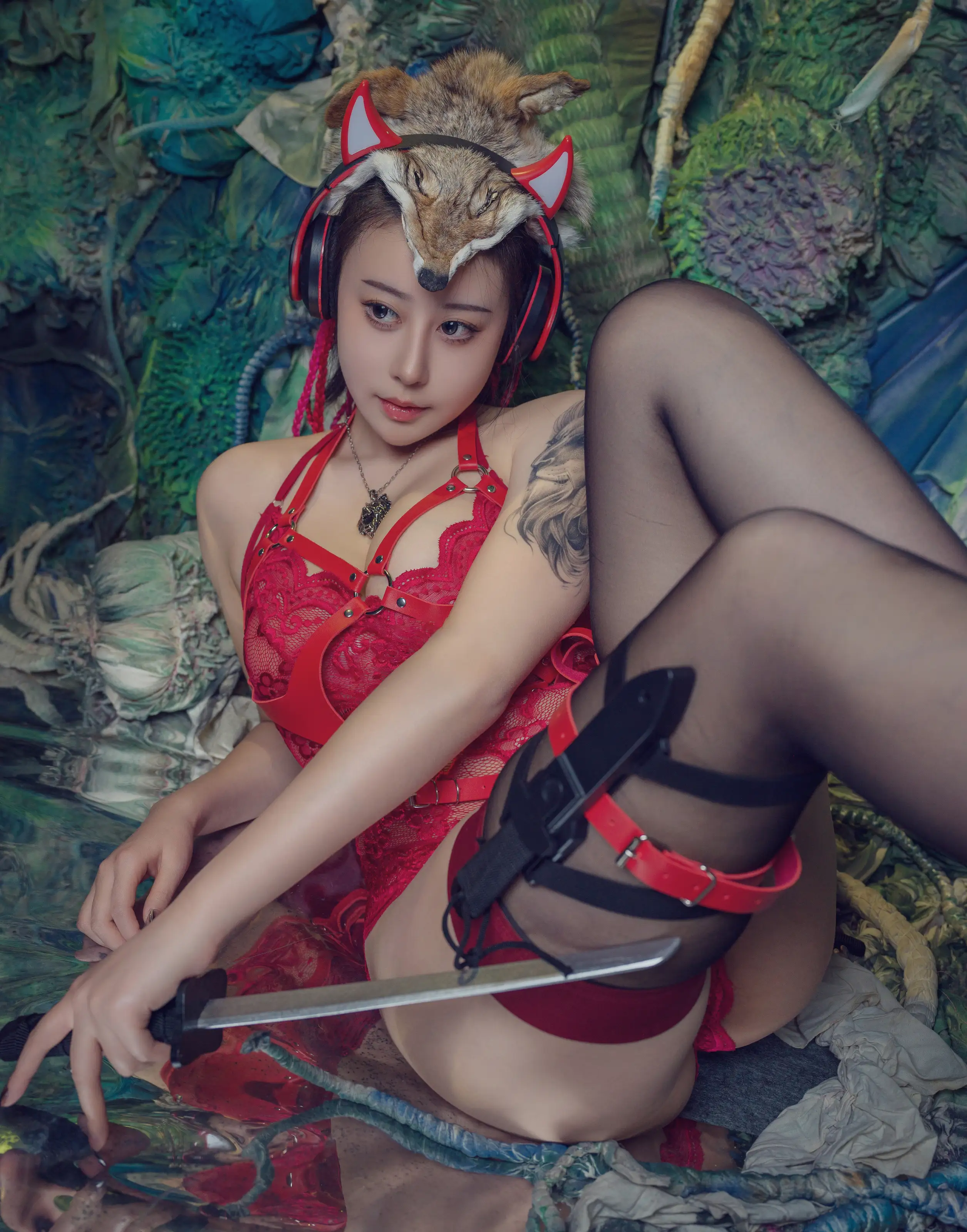 奈汐酱nice – 猎狼女 [47P]-妍画集