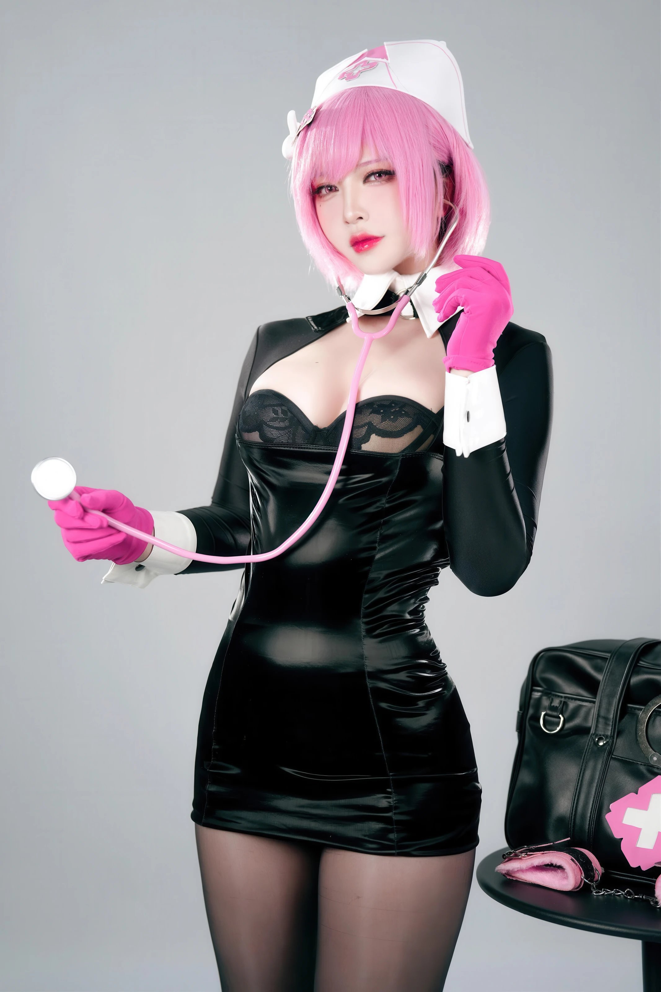 半半子 – 王医生 [56P] 插图4