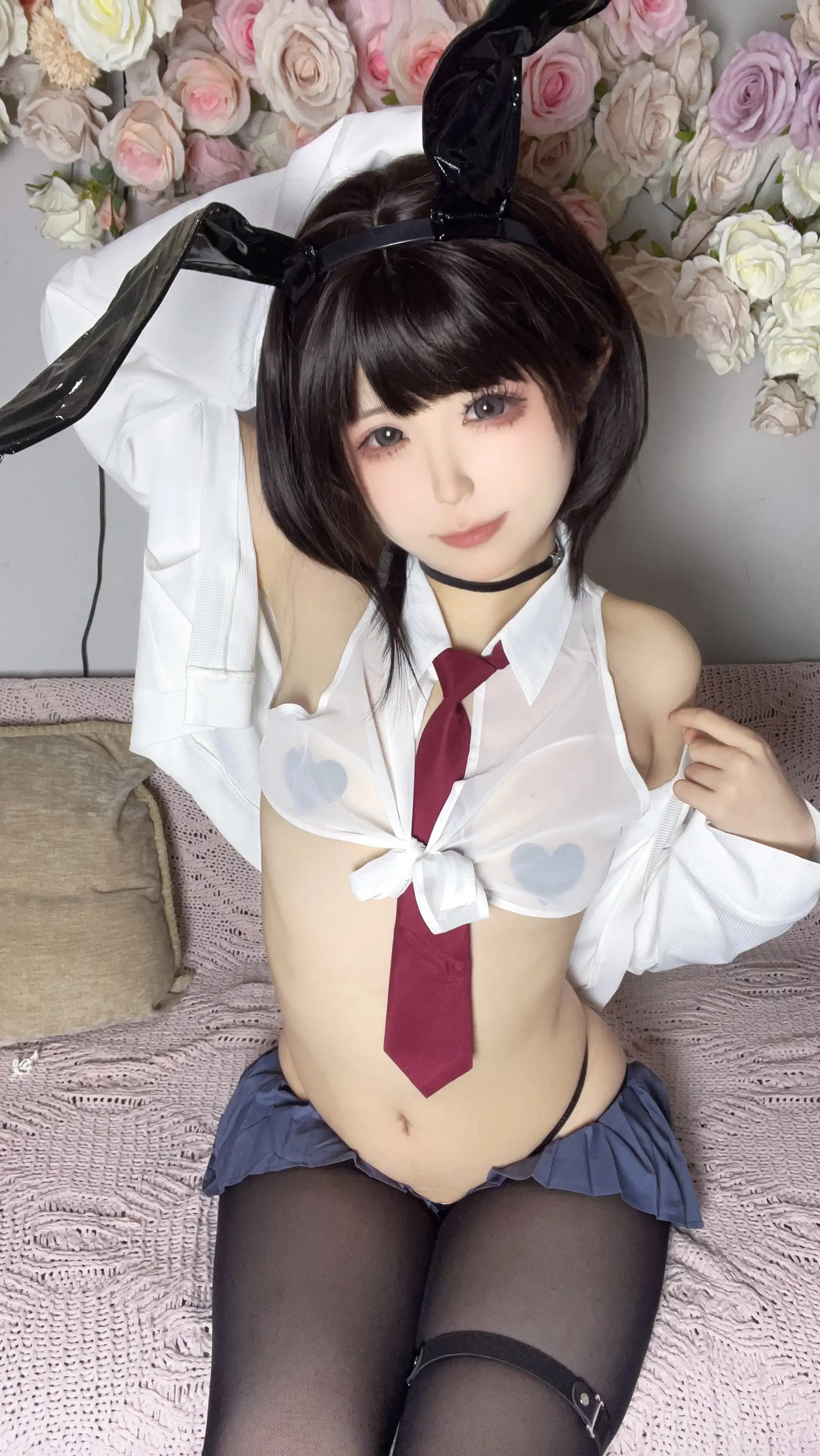 Quan冉有点饿 – 逆兔自拍 [25P] - 秀人网-秀人网