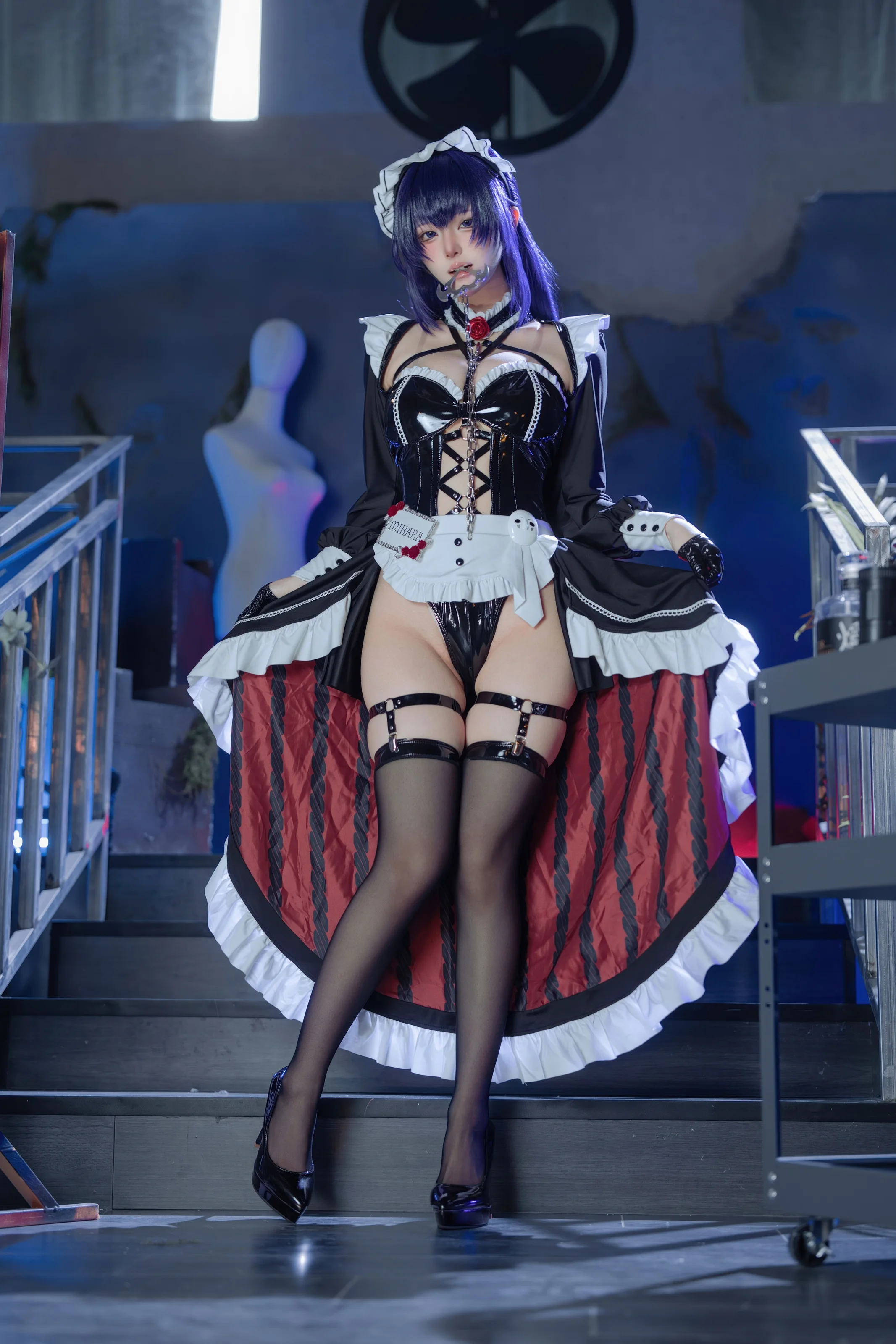 屿鱼 – Nikke胜利女神 米哈拉·咖啡女仆 [80P]-秀人网