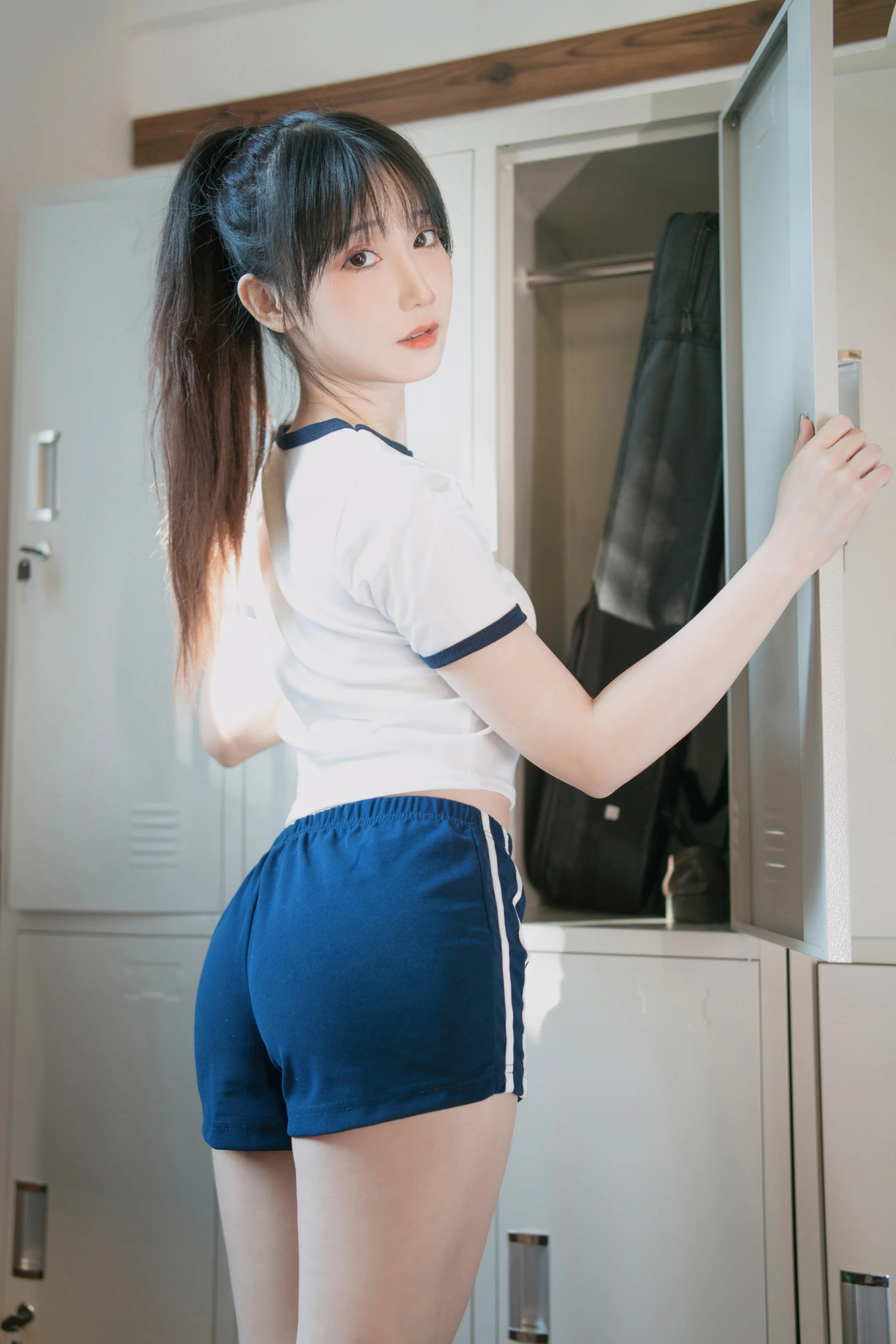 焖焖碳 – 体操服 [30P]-秀人网