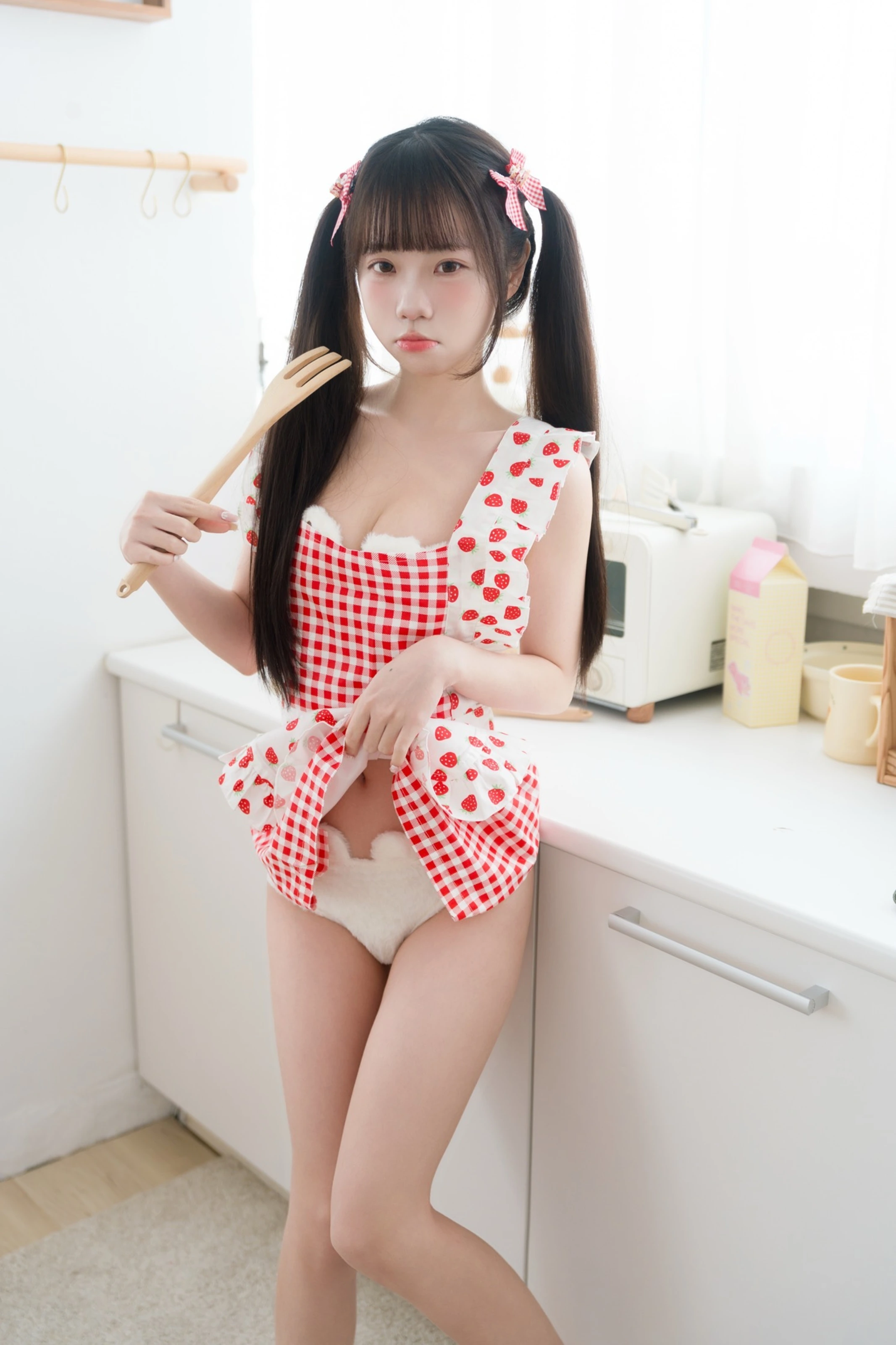 可可小白兔 – 生日限定 一起做蛋糕吗 [77P] 插图5