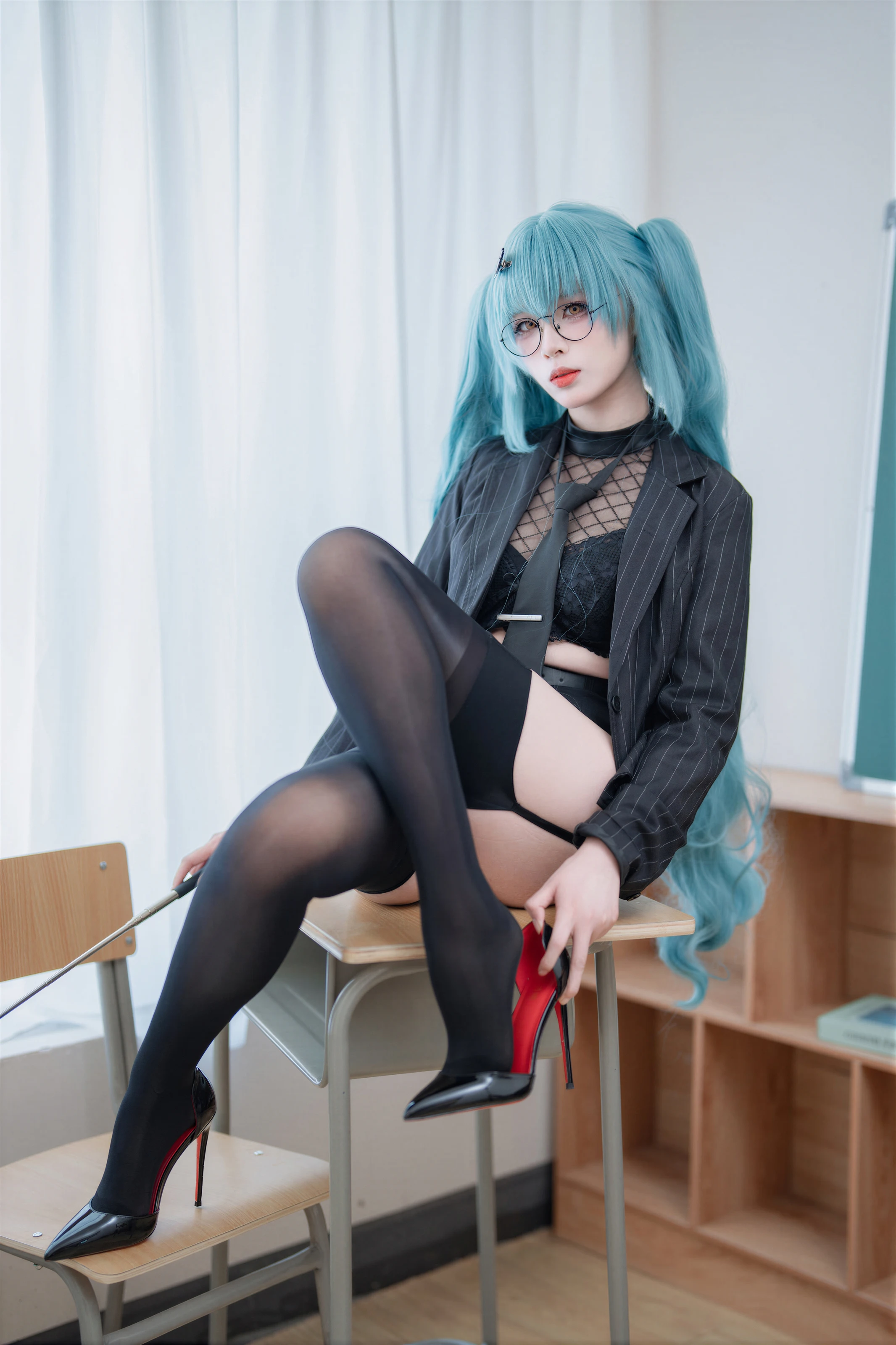 轩萧学姐 – Nikke胜利女神 普丽瓦蒂·严厉教诲 [104P]-秀人网