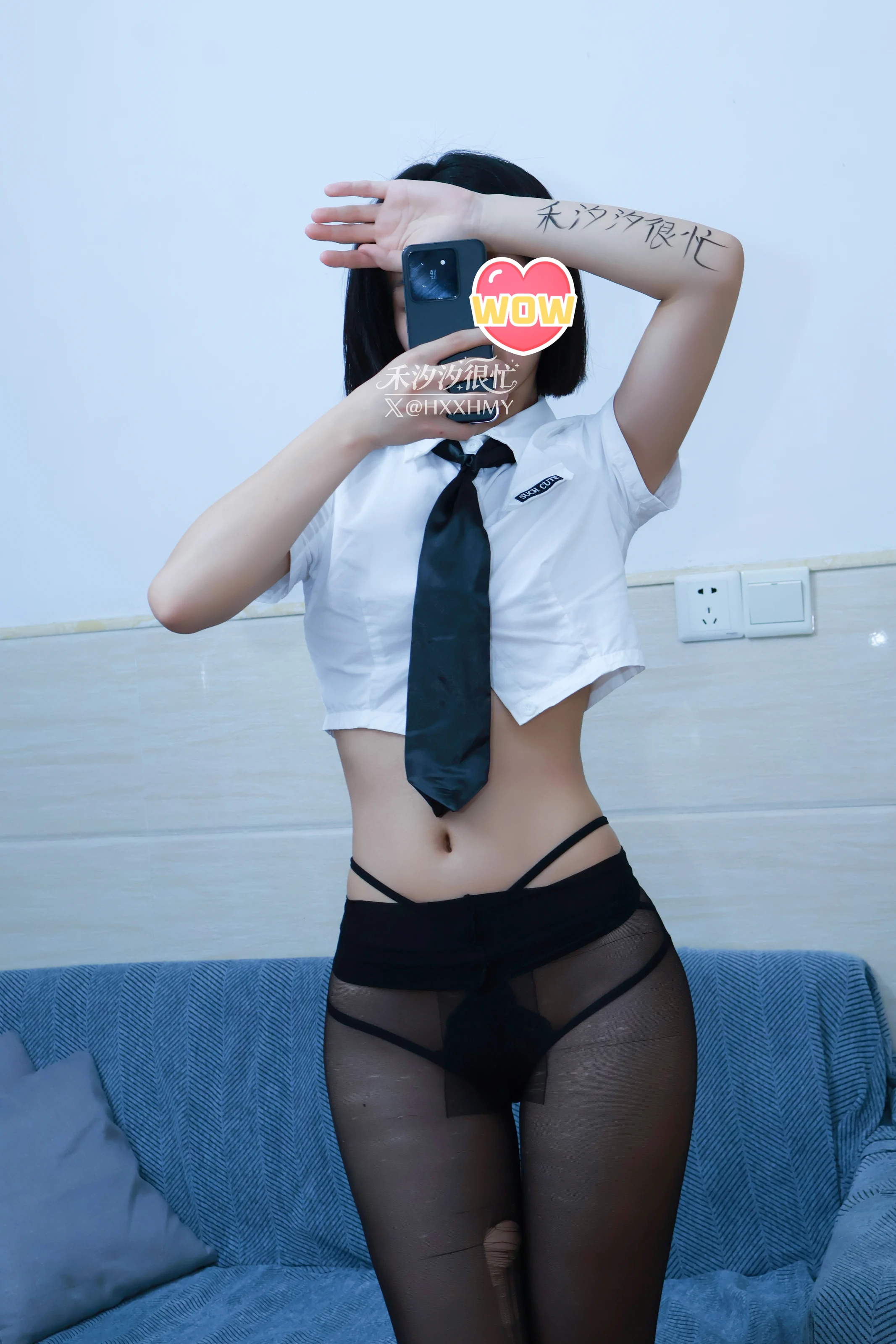 禾汐汐很忙 – 白衬衫 [56P]-秀人网