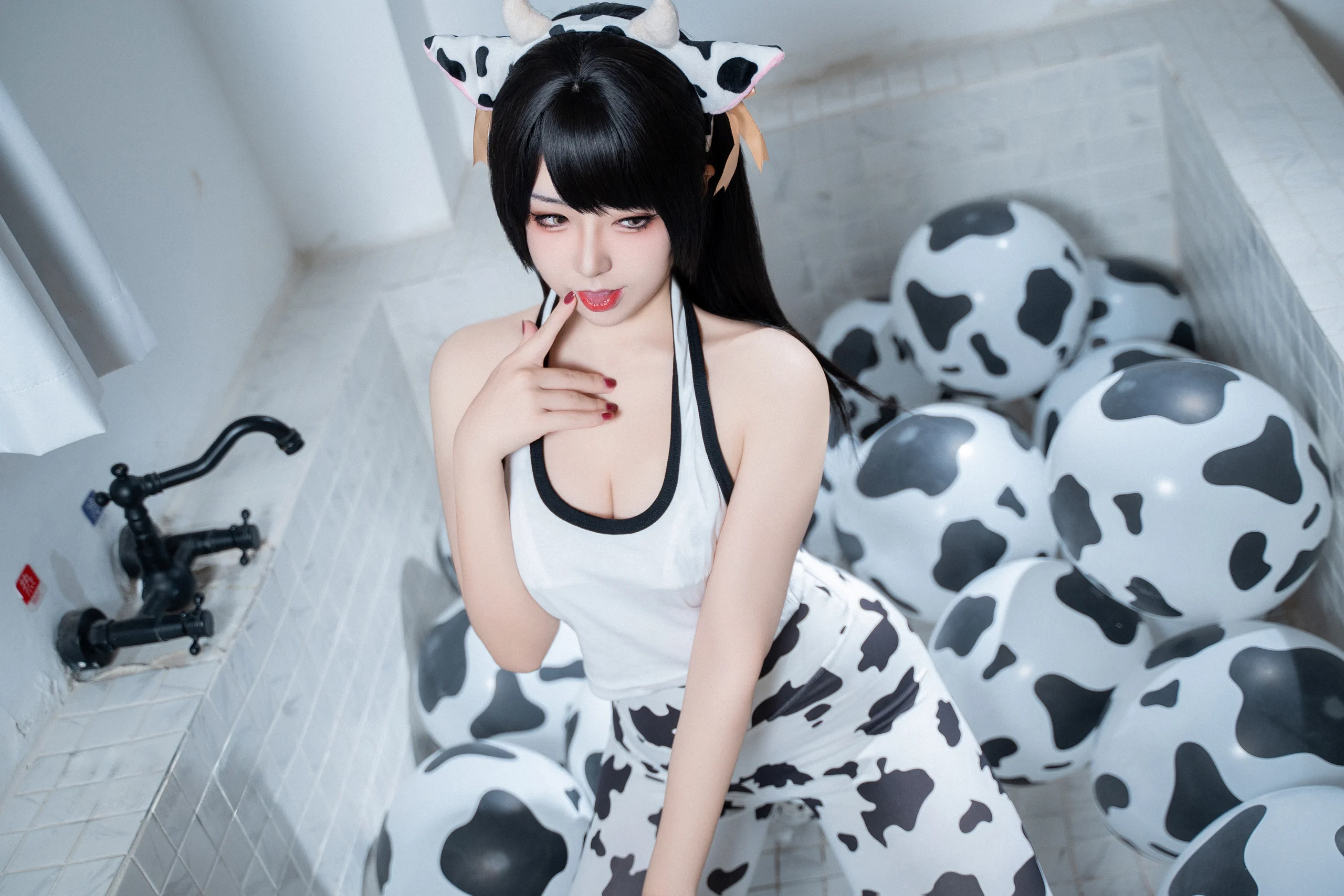 虎森森 – 小奶牛 [45P] 插图3