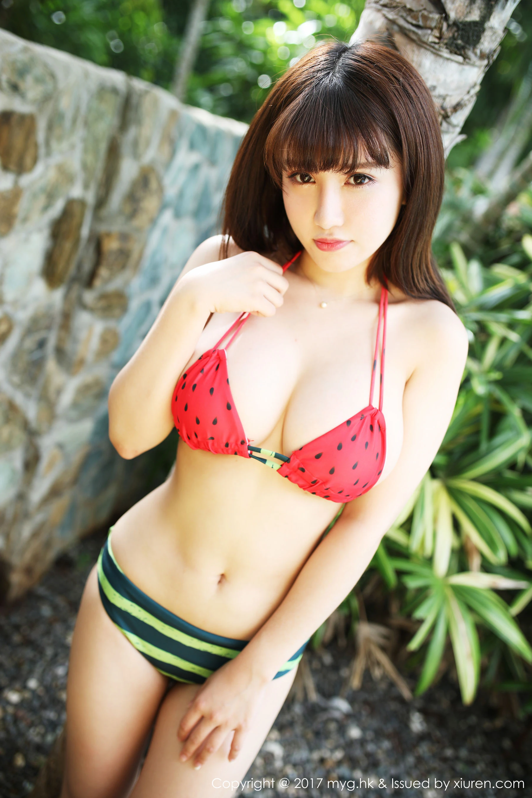 K8傲娇萌萌Vivian《泳池比基尼+性感睡衣系列》 美媛馆 Vol.265 插图5